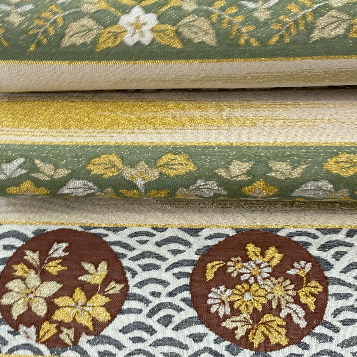 【美品】 袋帶 逸品級 綴織 華紋 花唐草紋 金銀線 金通し 米色 全通 純蠶絲