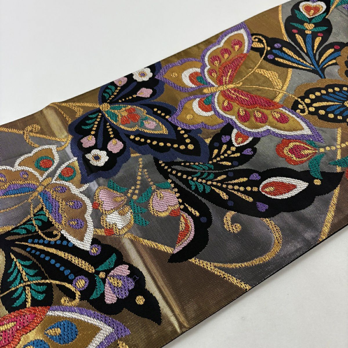 【美品】 袋帶 秀品級 蝶 草花紋 金金箔 黑 六通 純蠶絲