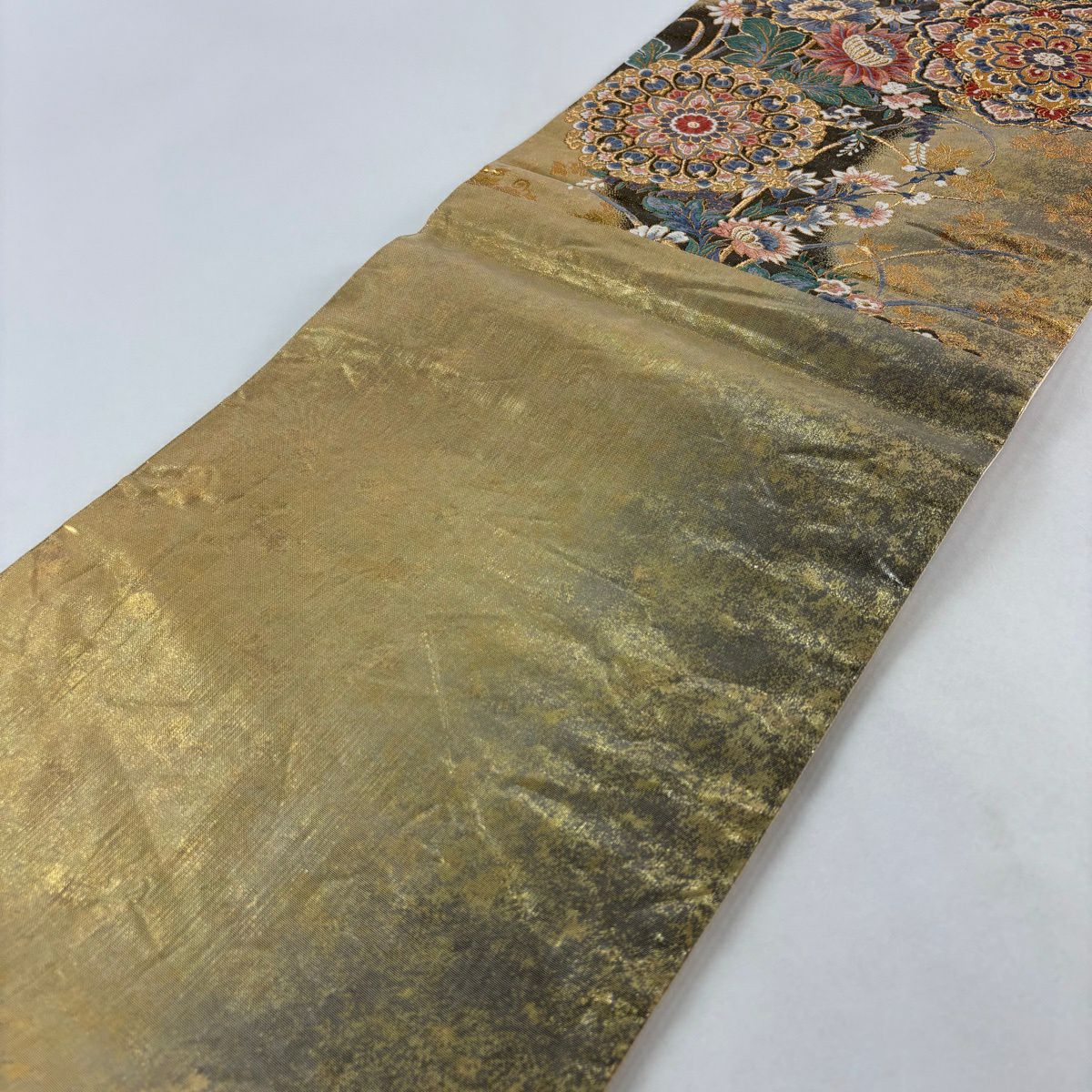 【美品】 袋帶 秀品級 華紋 草花紋 唐織 金金箔 金色 六通 純蠶絲