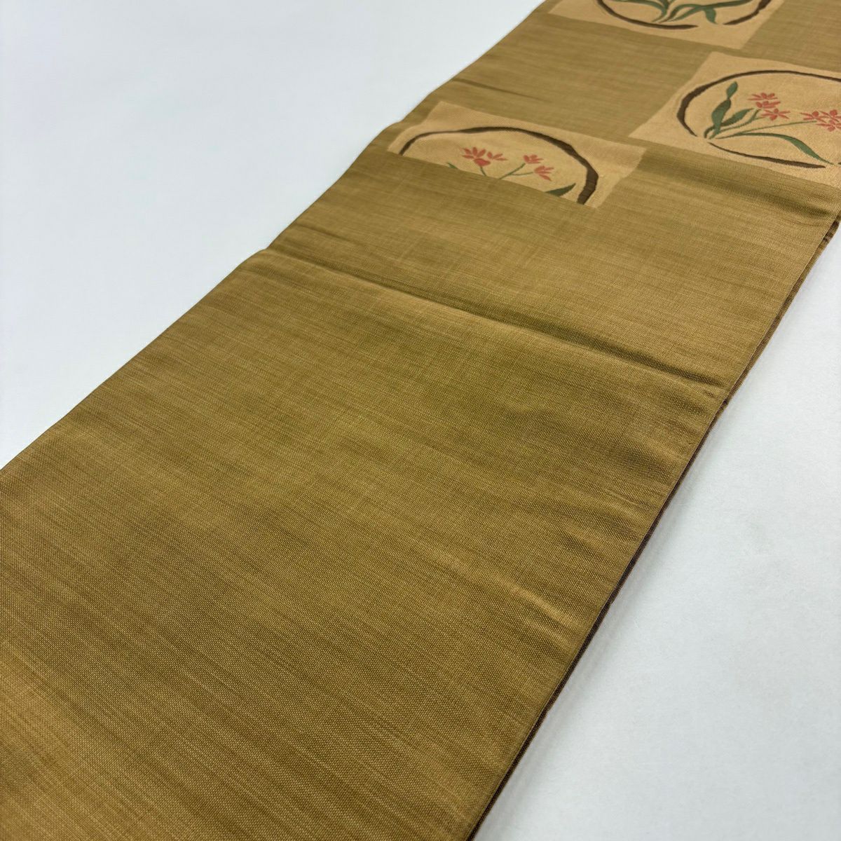 【美品】 袋帶 秀品級 紬織織 草花紋紋 幾何圖案 黃土色 六通 純蠶絲