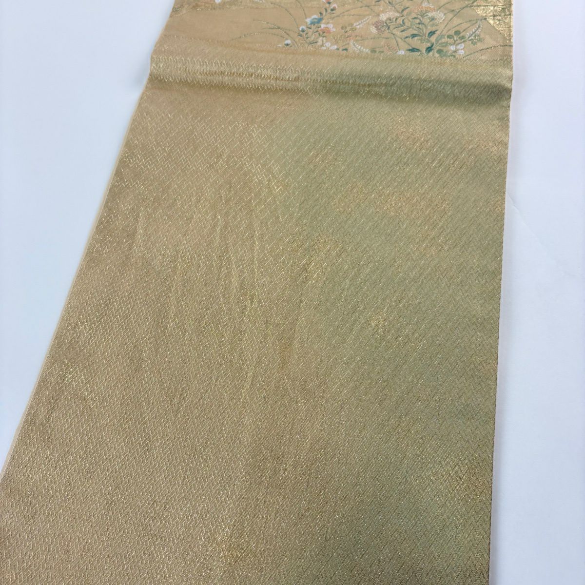 【美品】 袋帶 秀品級 花紀行 御所車 草花紋 金糸 金金箔 金色 六通 純蠶絲