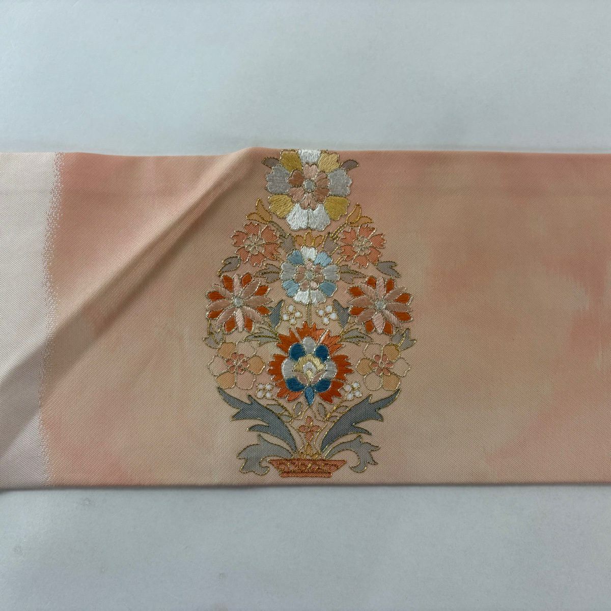 名古屋帶 秀品級 草花紋 紋樣 金絲 刺繡 鮭粉色 純蠶絲