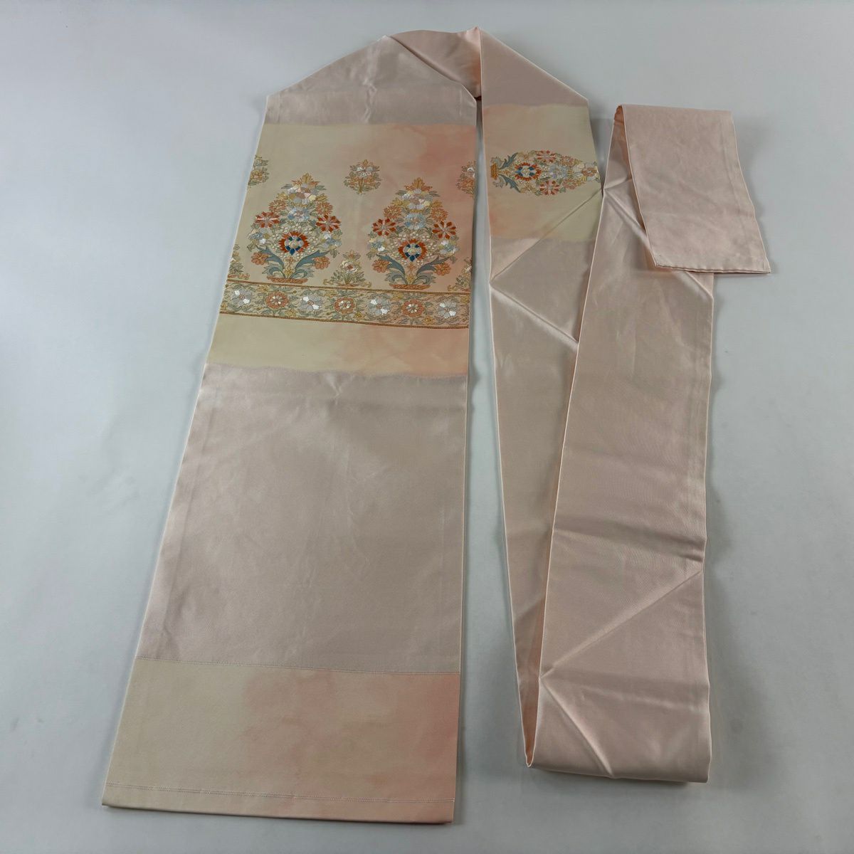 名古屋帶 秀品級 草花紋 紋樣 金絲 刺繡 鮭粉色 純蠶絲