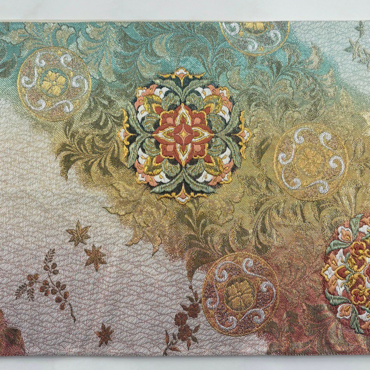 【美品】 袋帶 秀品級 華紋 花唐草紋 金銀彩 金金箔 米色 六通 純蠶絲