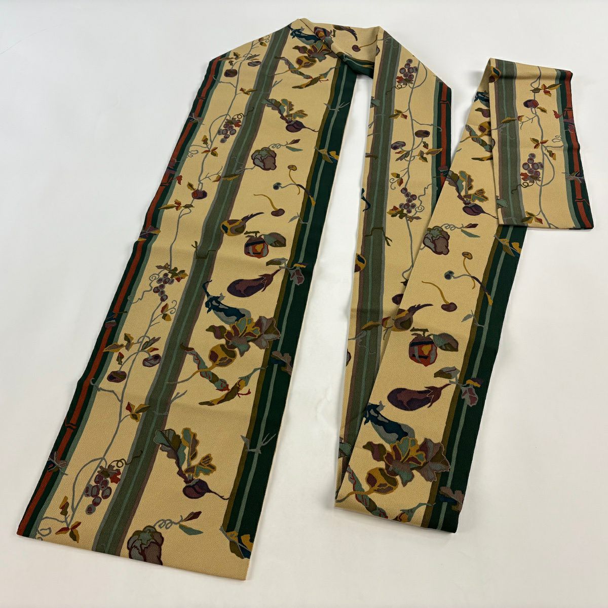 【美品】名古屋帶 秀品級 葡萄 野菜 縮緬 薄茶 純蠶絲