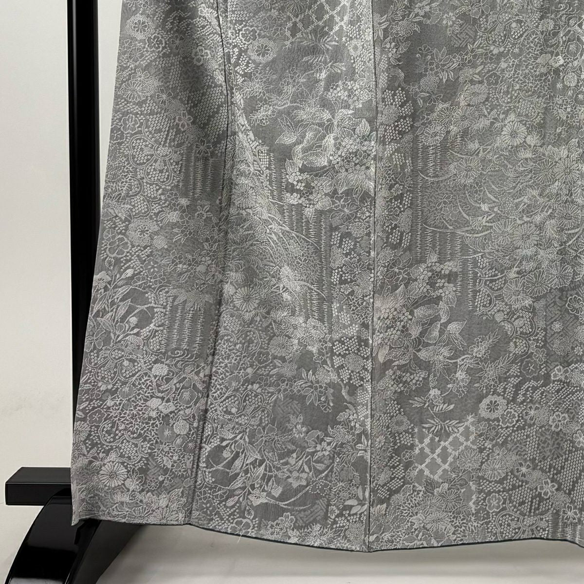 小紋 身長161.5cm 袖長65.5cm M 雙層 草花紋紋意匠 灰色 純蠶絲 名品級