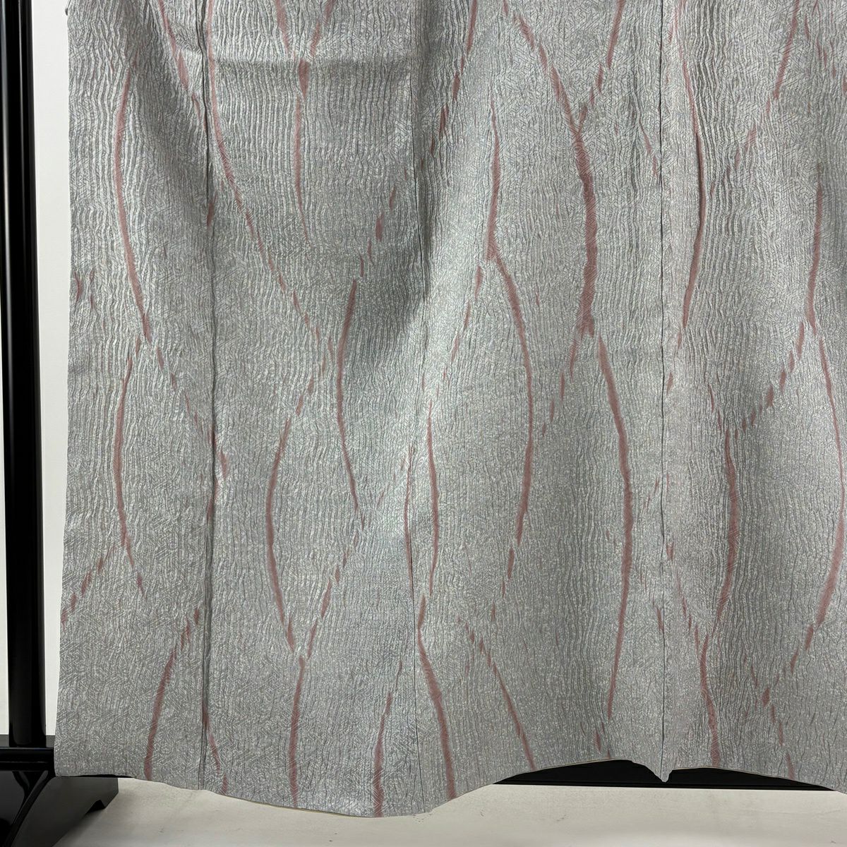 【美品】 小紋 身長160cm 袖長65cm M 雙層 幾何學圖案 地紋 絞染 灰 純蠶絲 逸品級