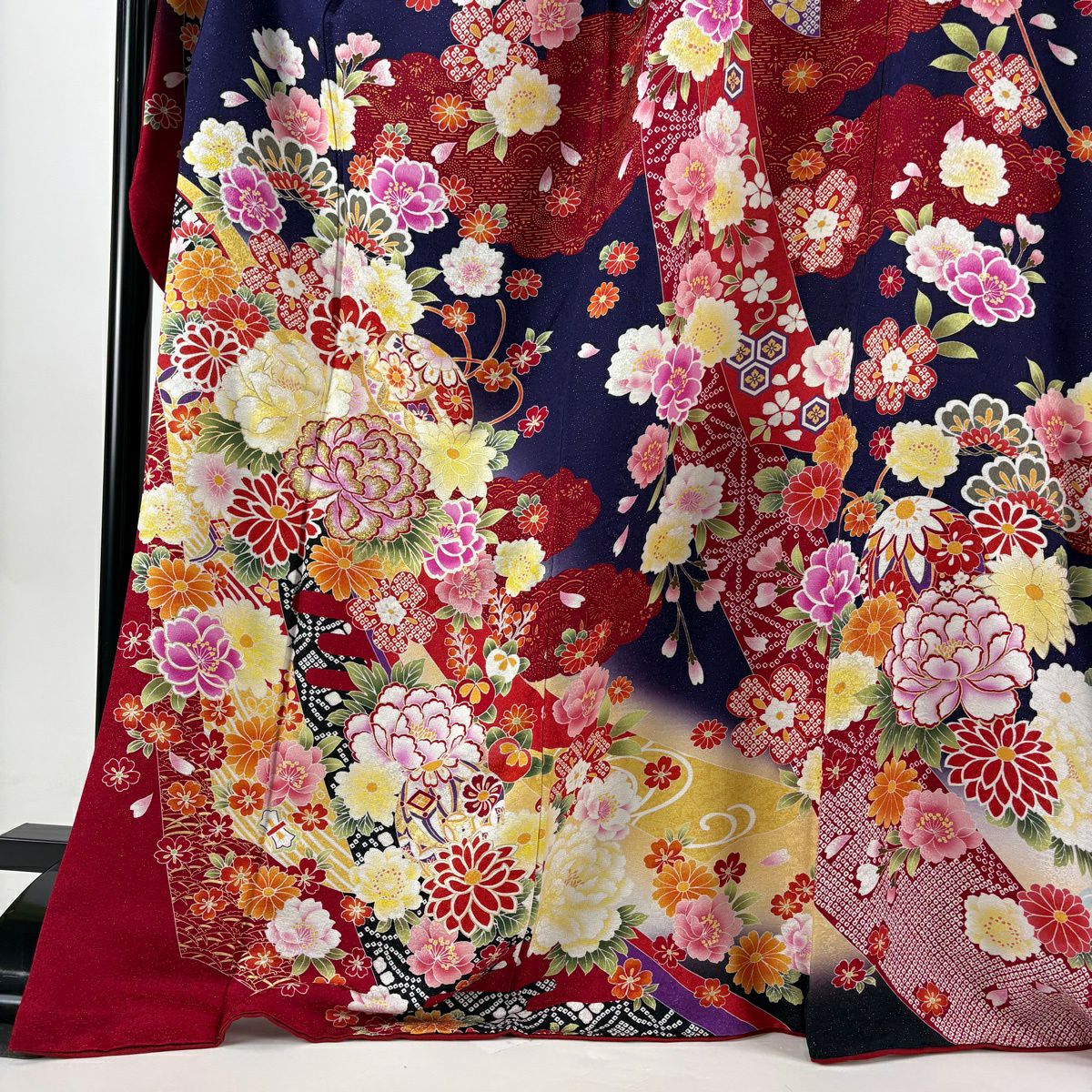 【美品】振袖禮服 身長170.5cm 袖長68.5cm L 雙層 草花紋紋 鞠 金銀彩 濃紫 純蠶絲 逸品級