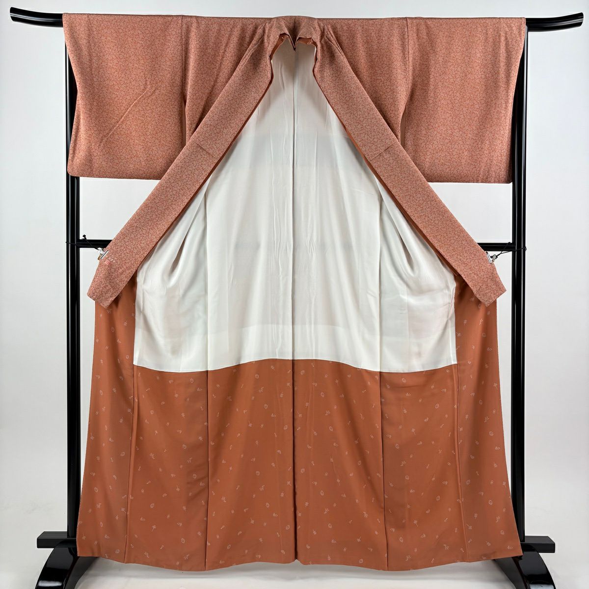 【美品】 江戶小紋 身長163.5cm 袖長66.5cm M 雙層 人間國寶 小宮康孝 落款あり 寶盡くし 動物 粉米色 純蠶絲 逸品級 一つ紋