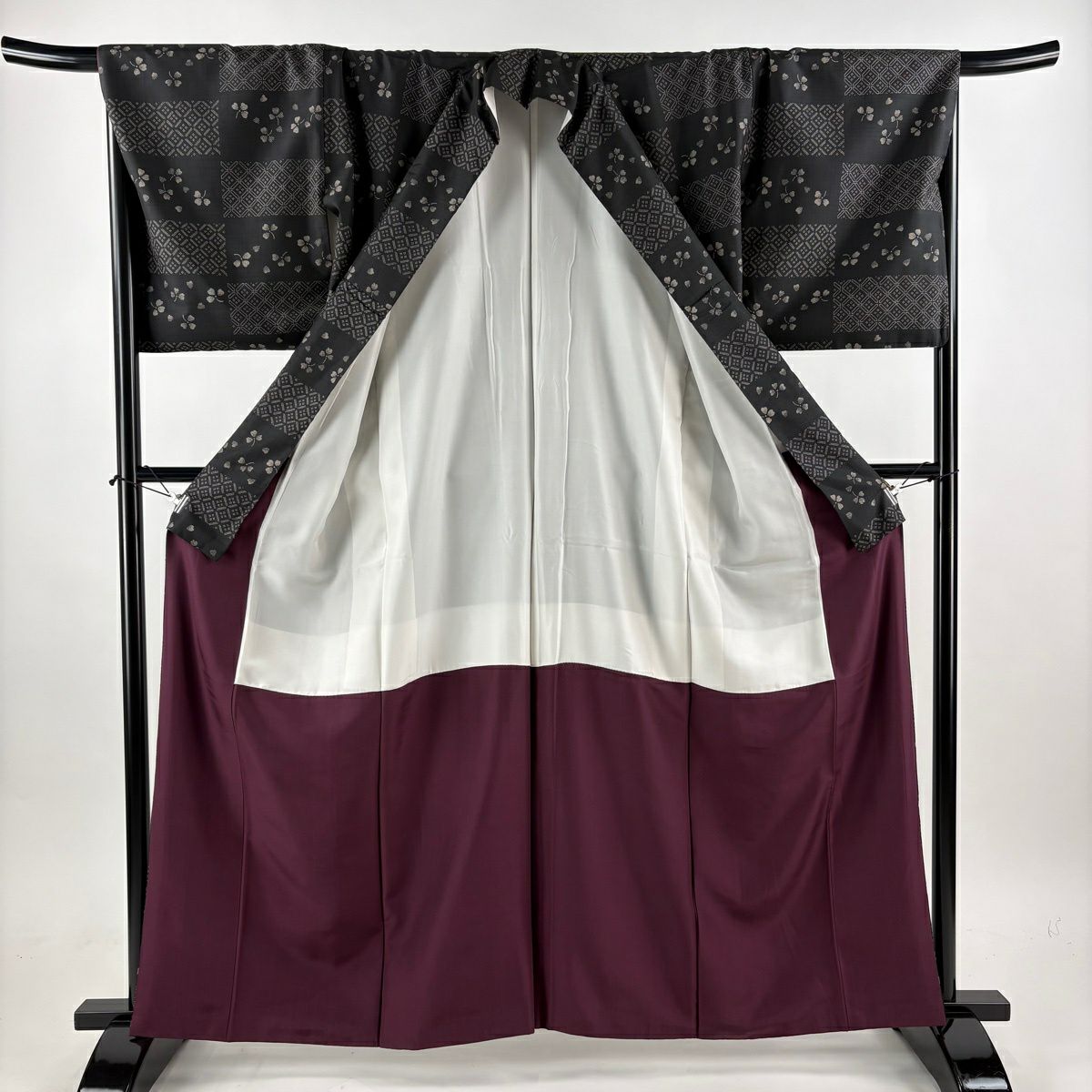 【美品】 小紋 身長163cm 袖長68.5cm L 雙層 紬織織 葉柄 菱文 墨 黑 純蠶絲 名品級
