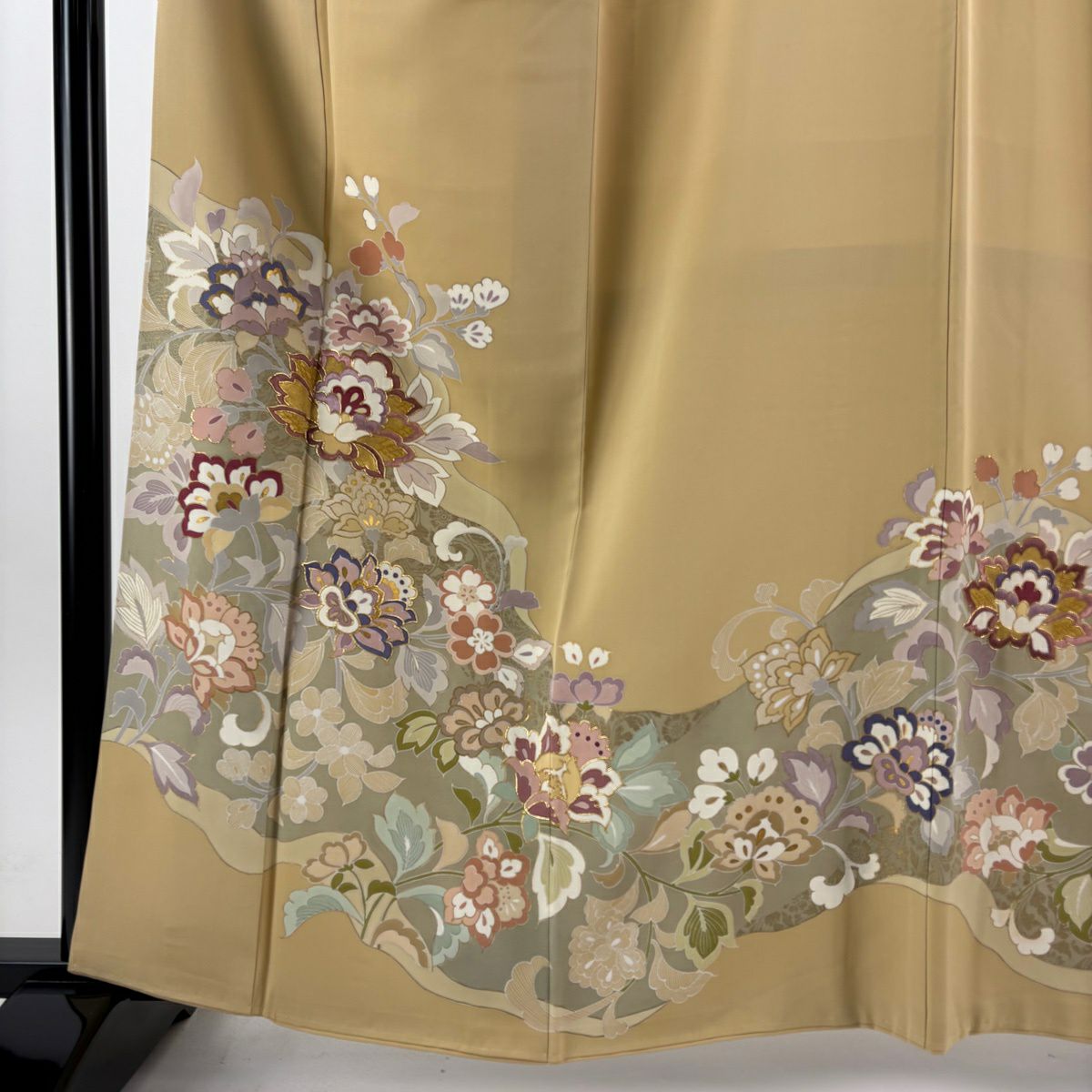 留袖禮服禮服 身長159cm 袖長63cm S 雙層 千總 落款あり 草花紋紋 刺繡 金糸 淡黃土 純蠶絲 逸品級 三つ紋