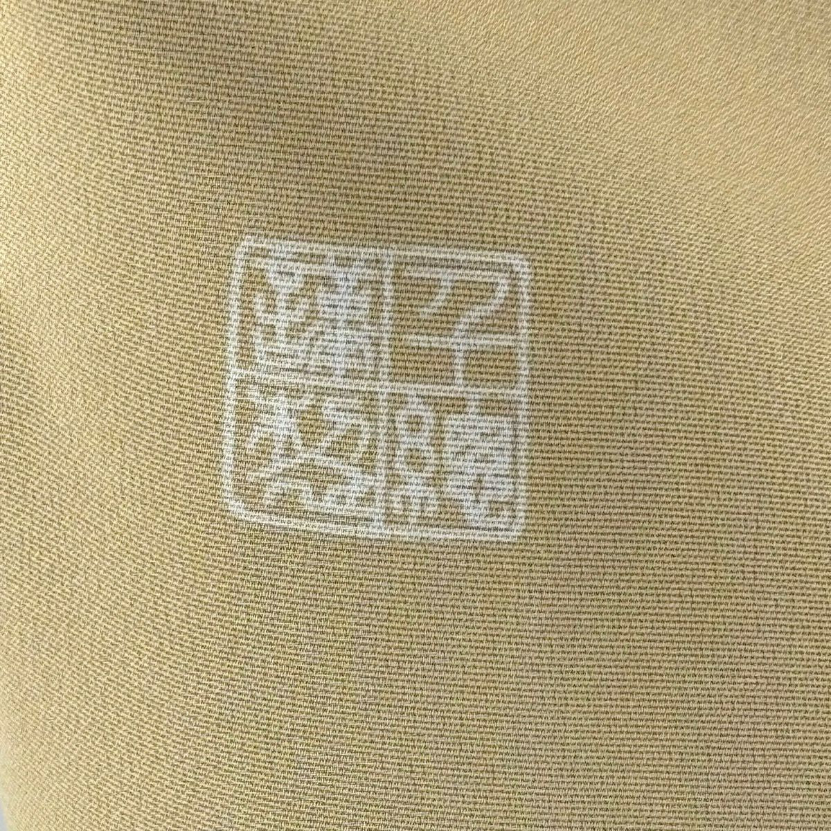 留袖禮服禮服 身長159cm 袖長63cm S 雙層 千總 落款あり 草花紋紋 刺繡 金糸 淡黃土 純蠶絲 逸品級 三つ紋