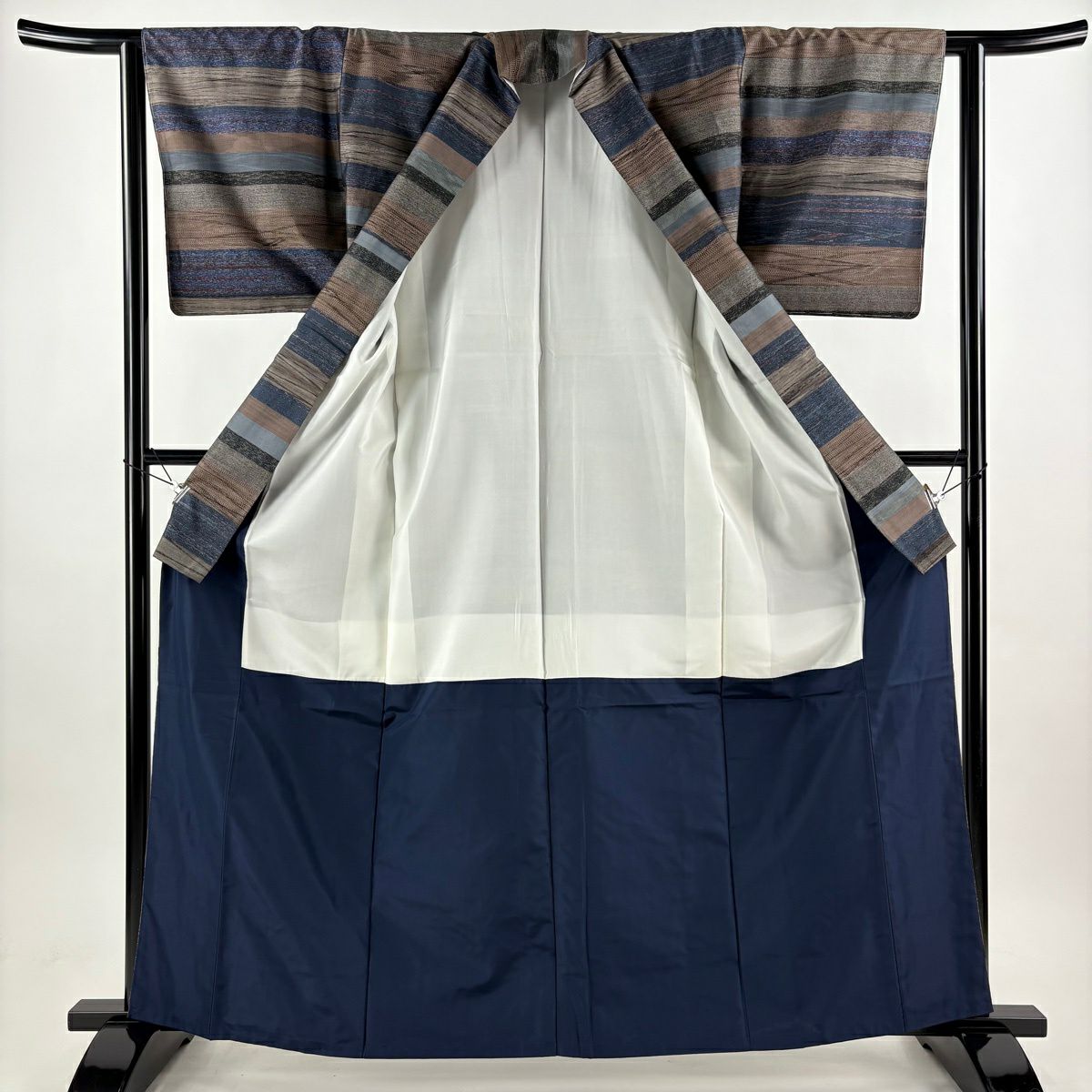 【美品】 大島紬織 身長162.5cm 袖長62.5cm S 雙層 白恵色泥 證書已備 段紋 深藍 純蠶絲 逸品級