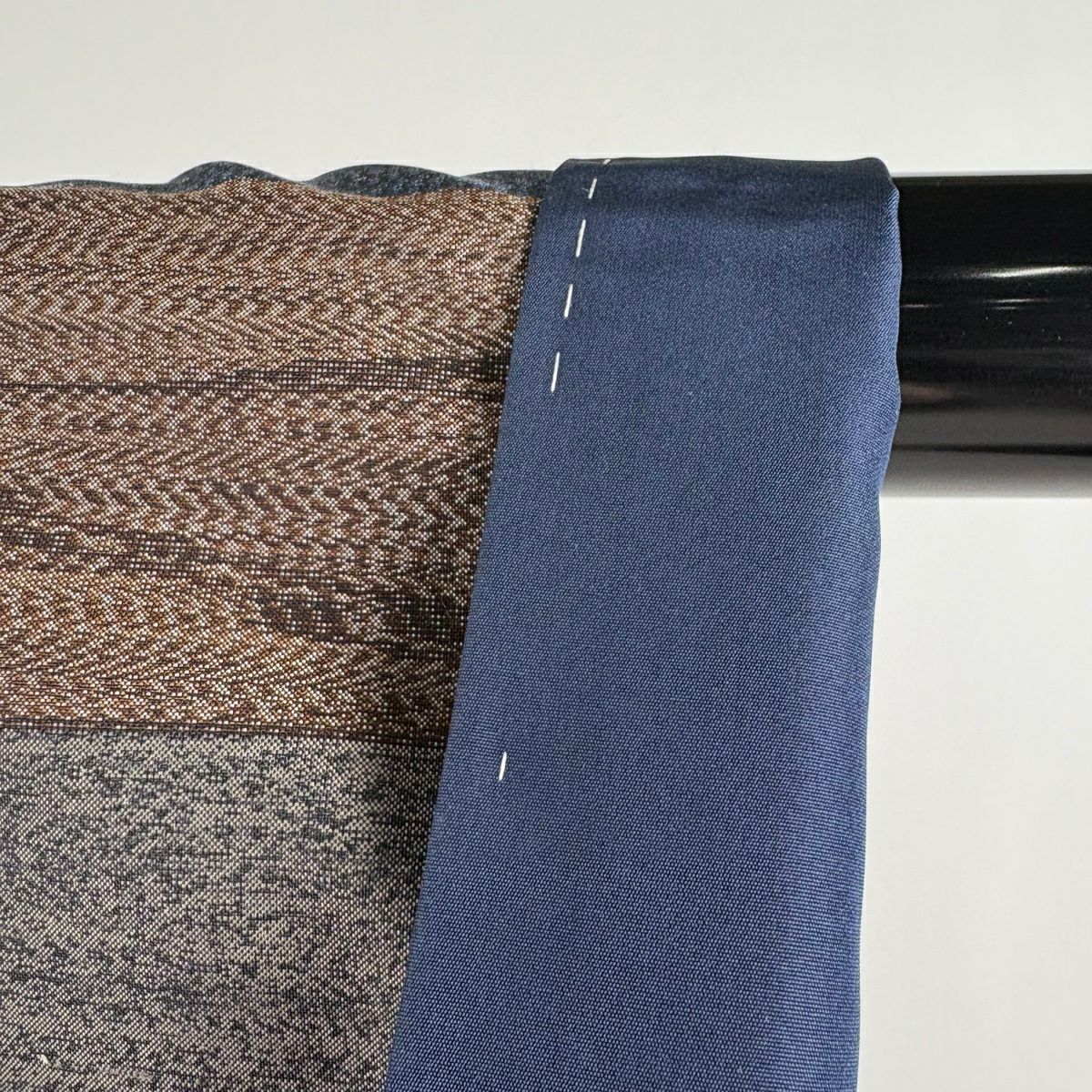 【美品】 大島紬織 身長162.5cm 袖長62.5cm S 雙層 白恵色泥 證書已備 段紋 深藍 純蠶絲 逸品級