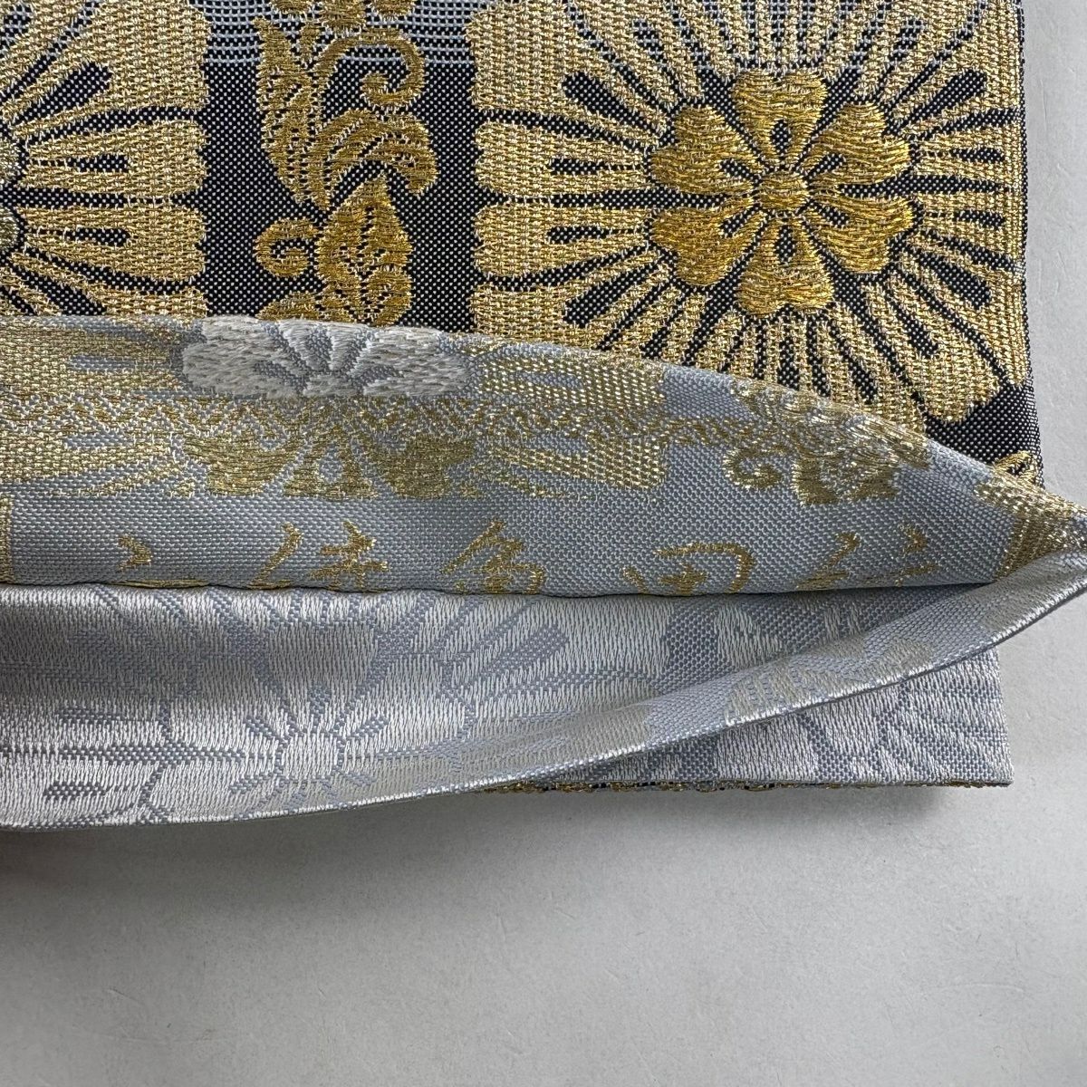 【美品】 袋帶 名品級 本袋 龜甲 草花紋紋 唐織 金絲 灰色 全通 純蠶絲