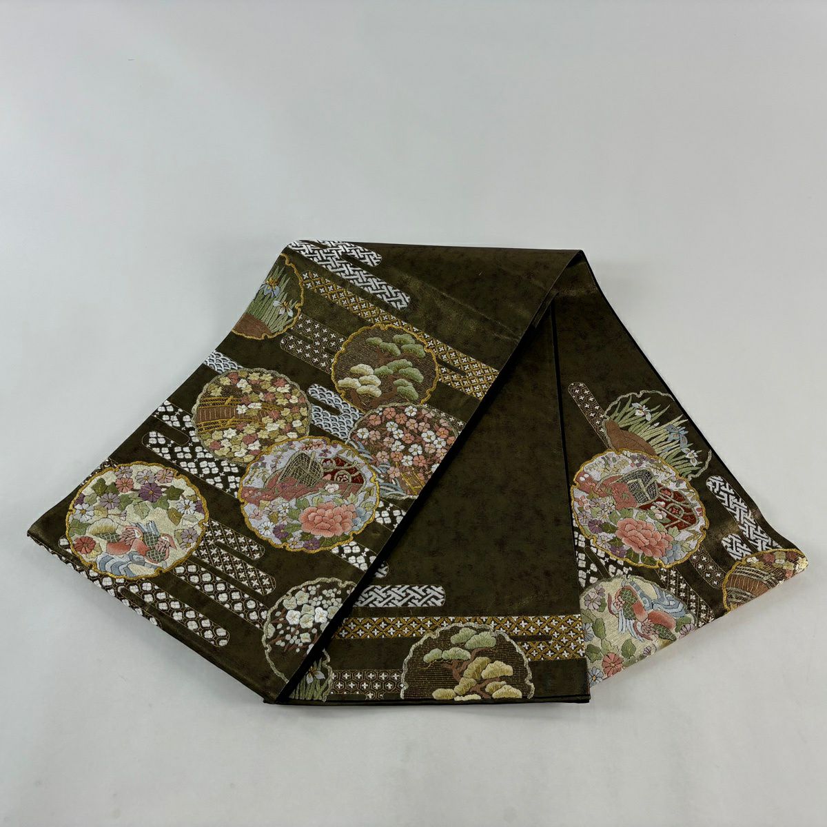 【美品】 袋帶 名品級 雪輪 花鳥 刺繡 金銀彩 金 純蠶絲 お太鼓柄