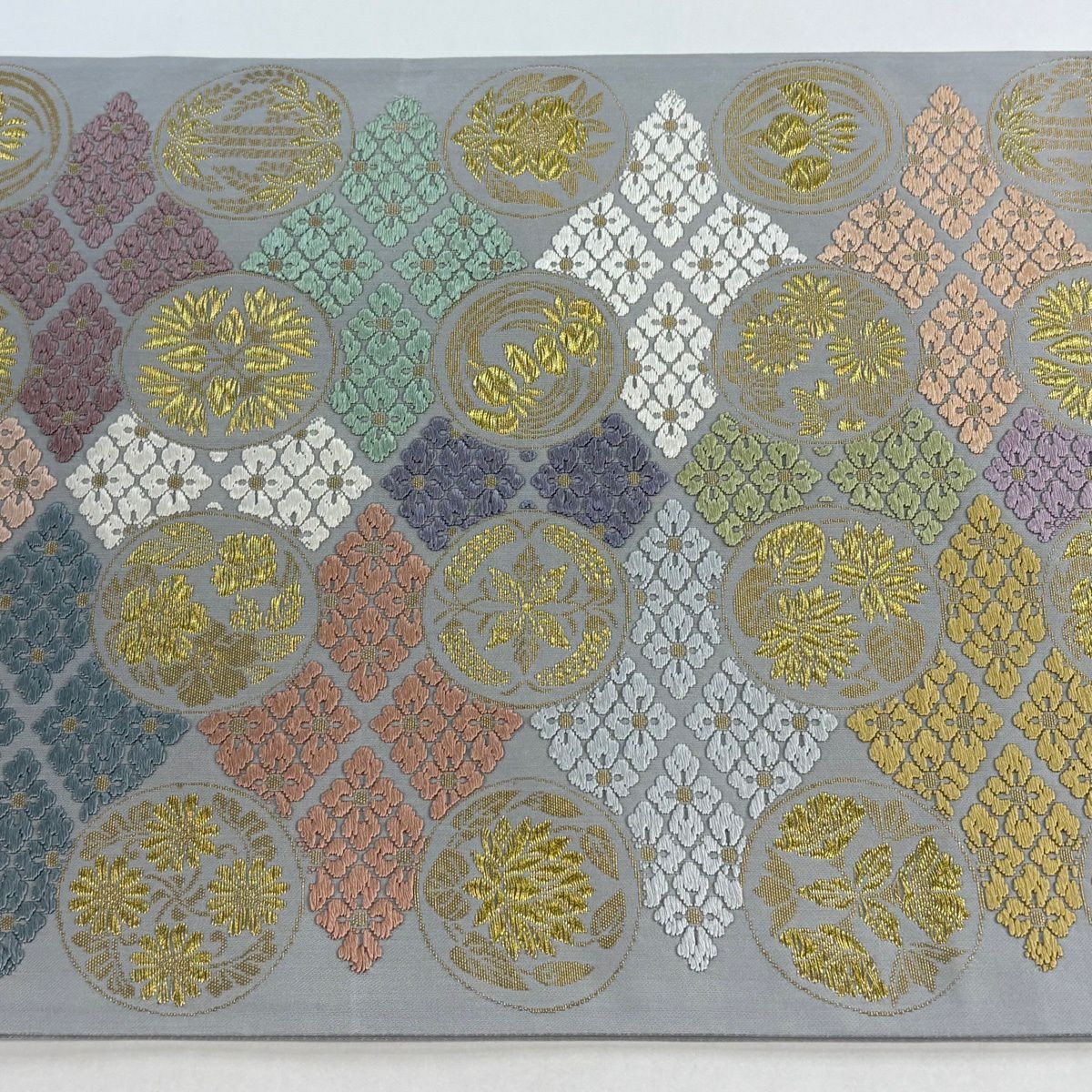 【美品】 袋帶 名品級 吉祥花丸紋 花菱 金絲 草木唐織 灰色 六通 純蠶絲