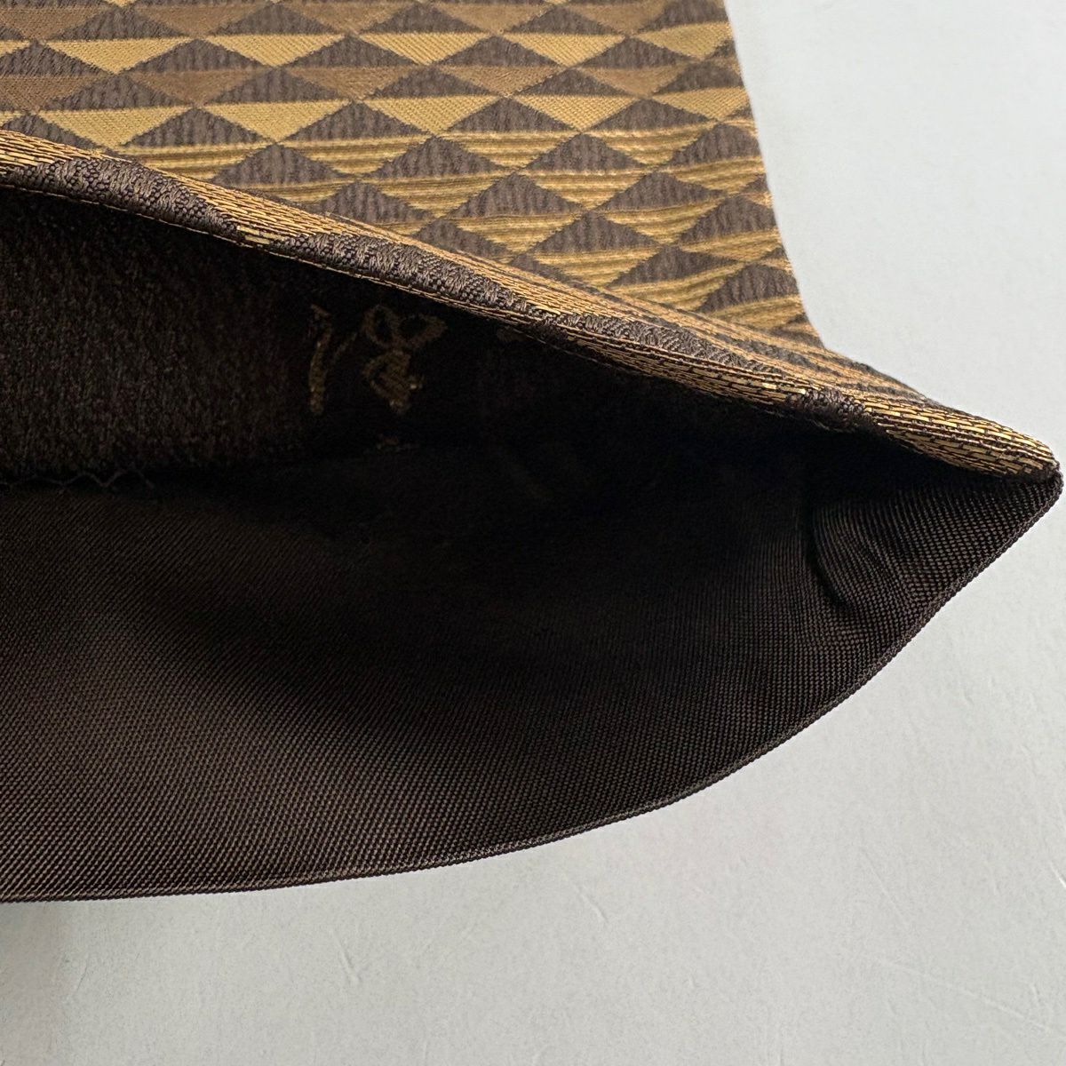 【美品】 袋帶 名品級 落款あり 鱗 金金箔 金絲 焦茶 全通 純蠶絲