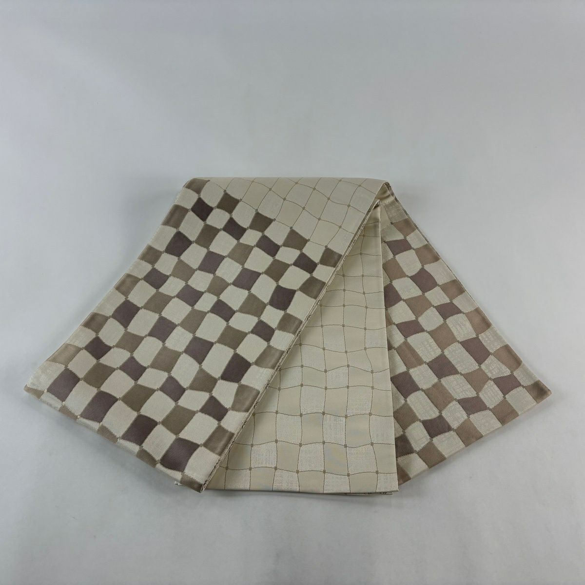 【美品】 袋帶 名品級 附落款 變化市松樹 金金箔 金線 米色 大鼓圖案 純蠶絲
