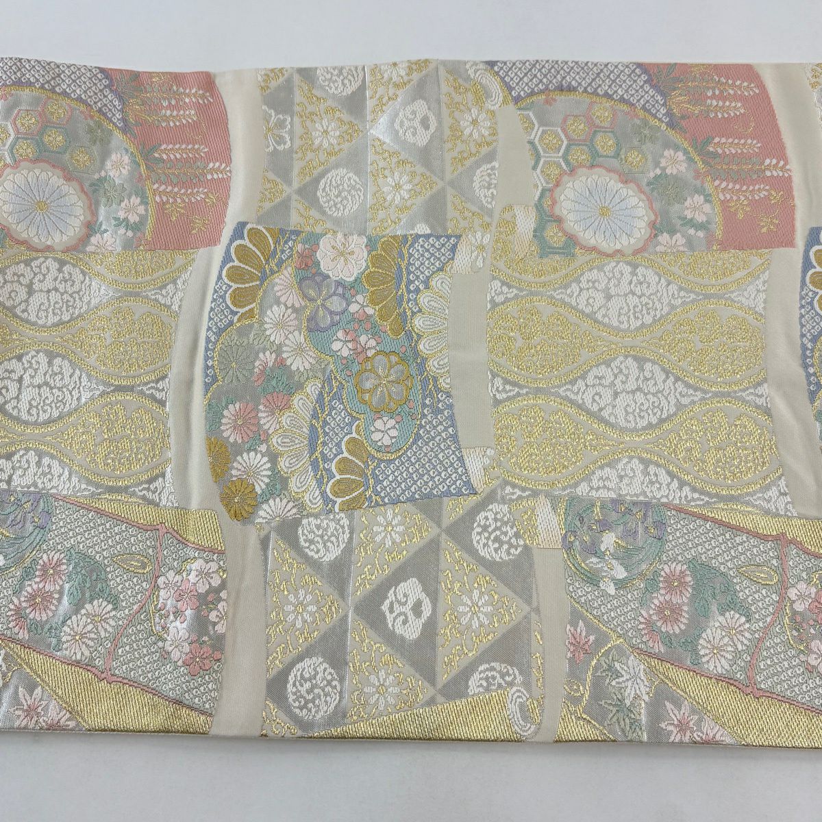 【美品】 袋帶 名品級 草花紋紋 有職文樣 金絲 金金箔 米色 六通 純蠶絲