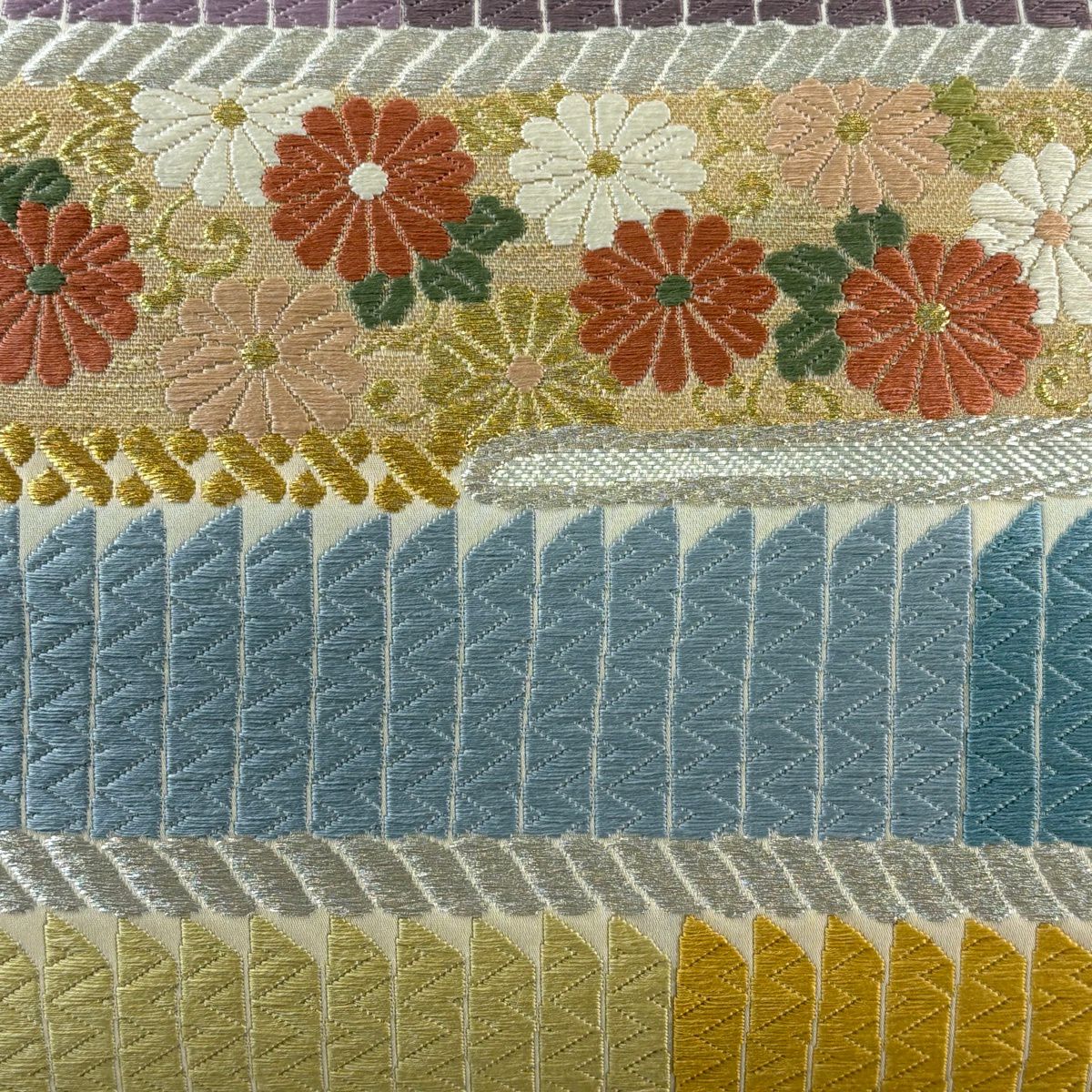 【美品】 袋帶 名品級 菊花花 櫻花 金銀彩 刺繡 米色 六通 純蠶絲