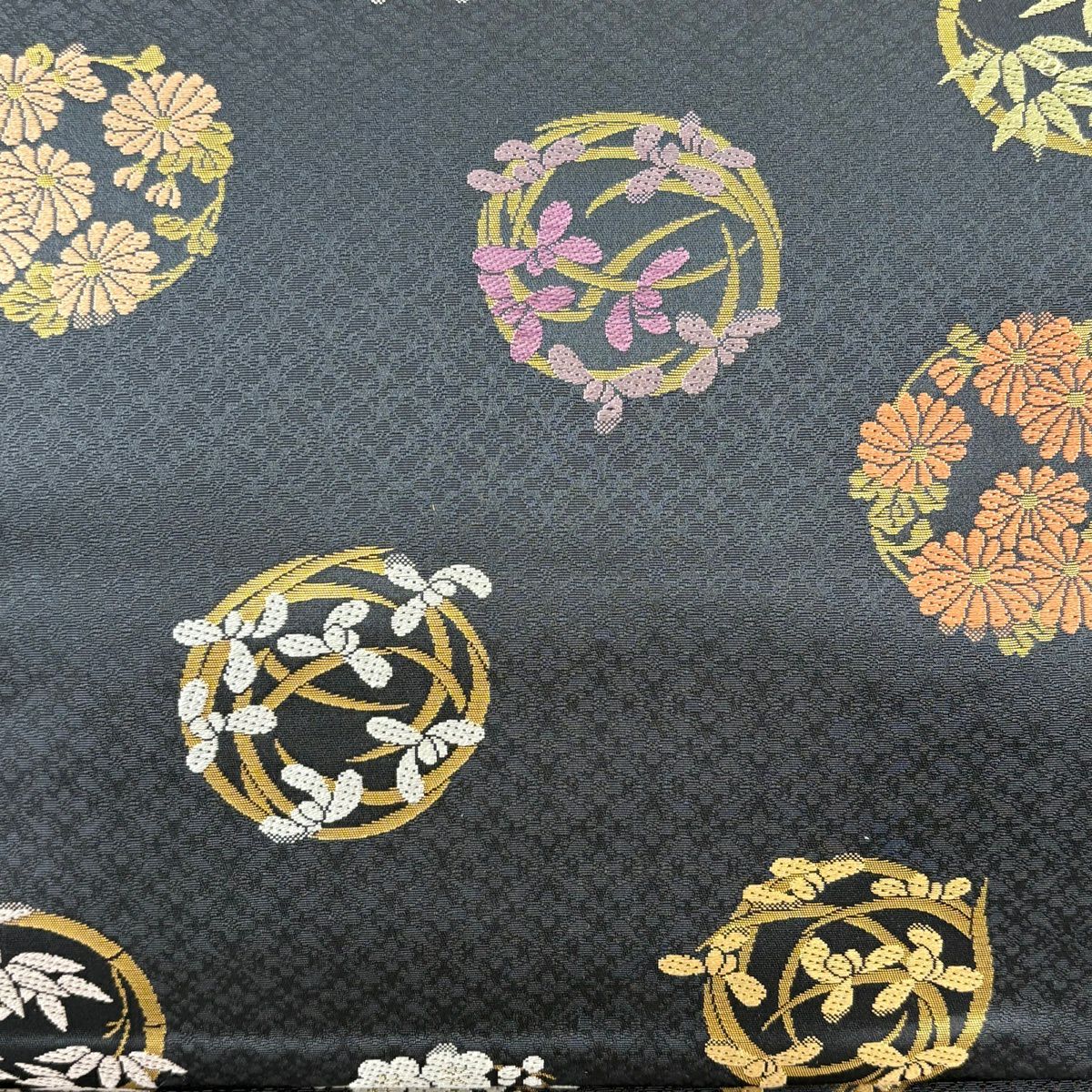 【美品】 袋帶 名品級 金金箔屋清兵衛 落款 西陣織 花丸紋 菊花 金金箔 黑灰 六通 純蠶絲