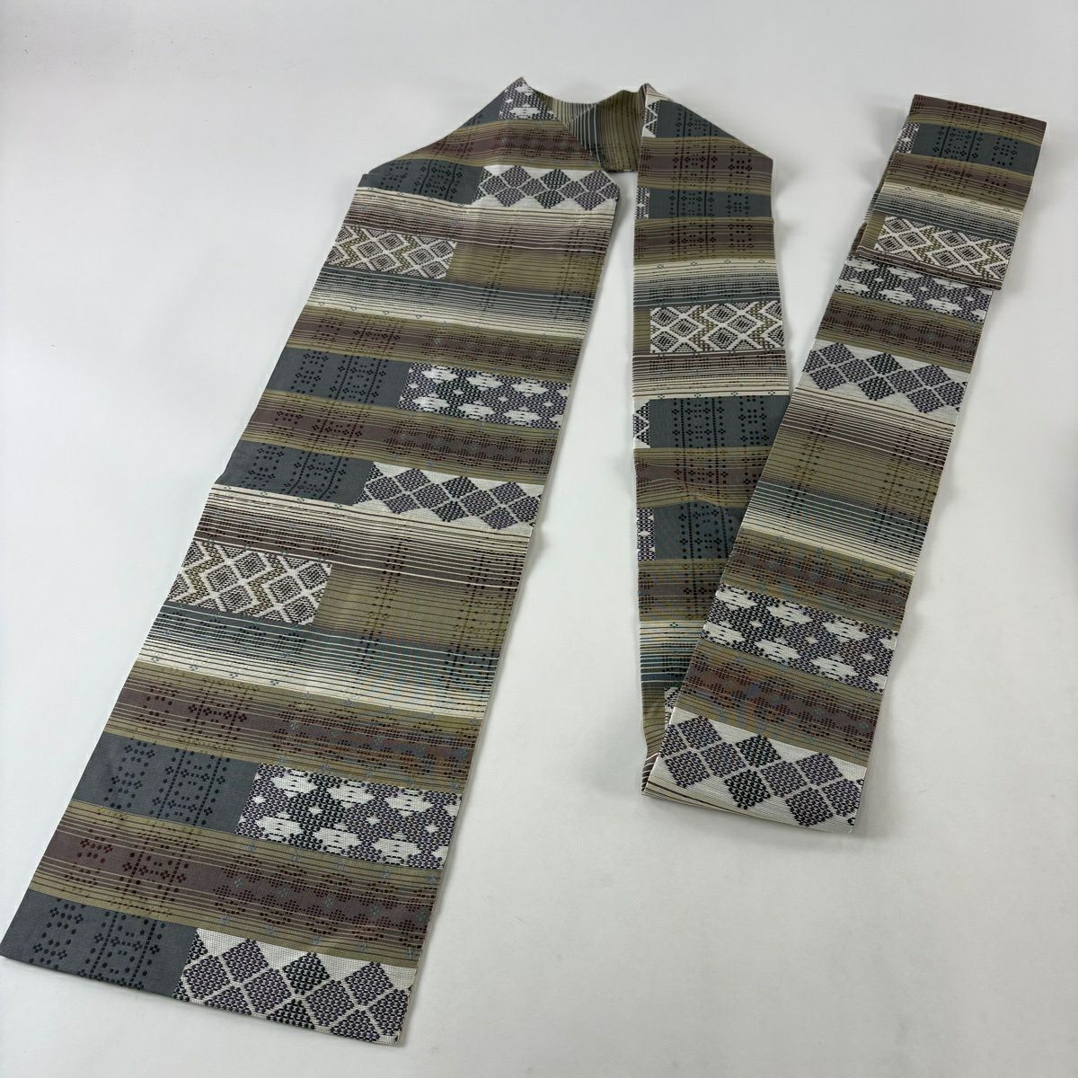 【美品】名古屋帶 名品級 紋條 菱形 灰色 純蠶絲