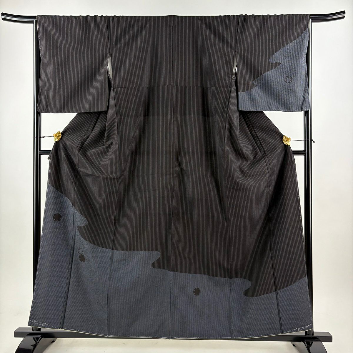 【美品】 付下 身長159cm 袖長67.5cm L 雙層 塩沢紬織織 塩沢物語 證書附帶 縱條紋 雪輪 黑 純蠶絲 名品級