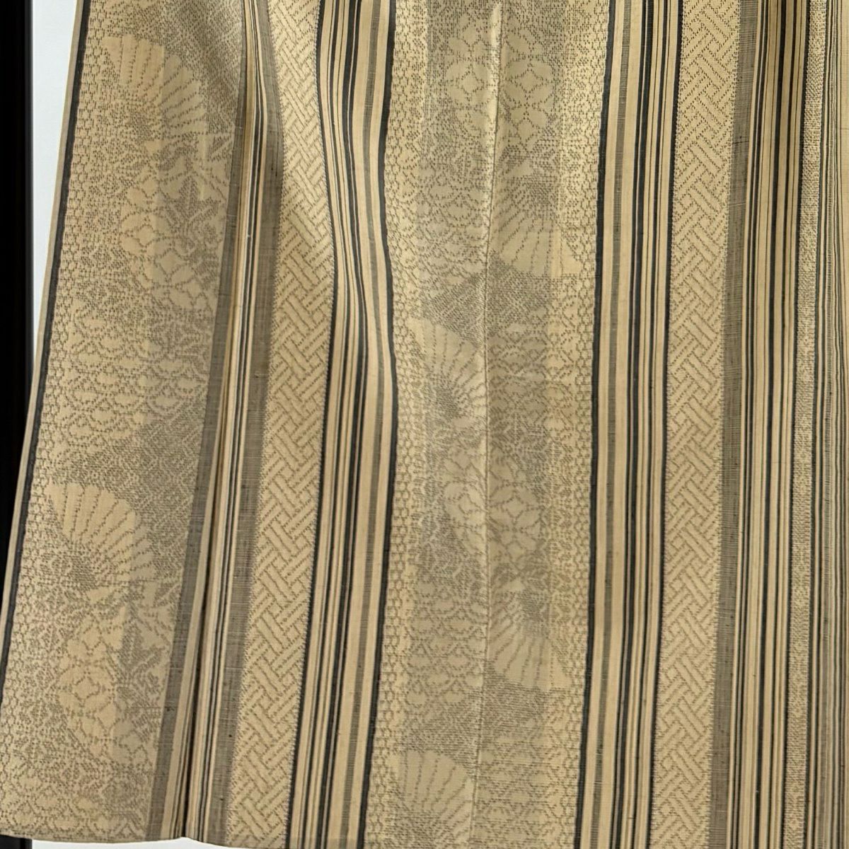 紬織 身長155cm 袖長63.5cm S 單層 縱條 菊花 薄茶 純蠶絲 名品級