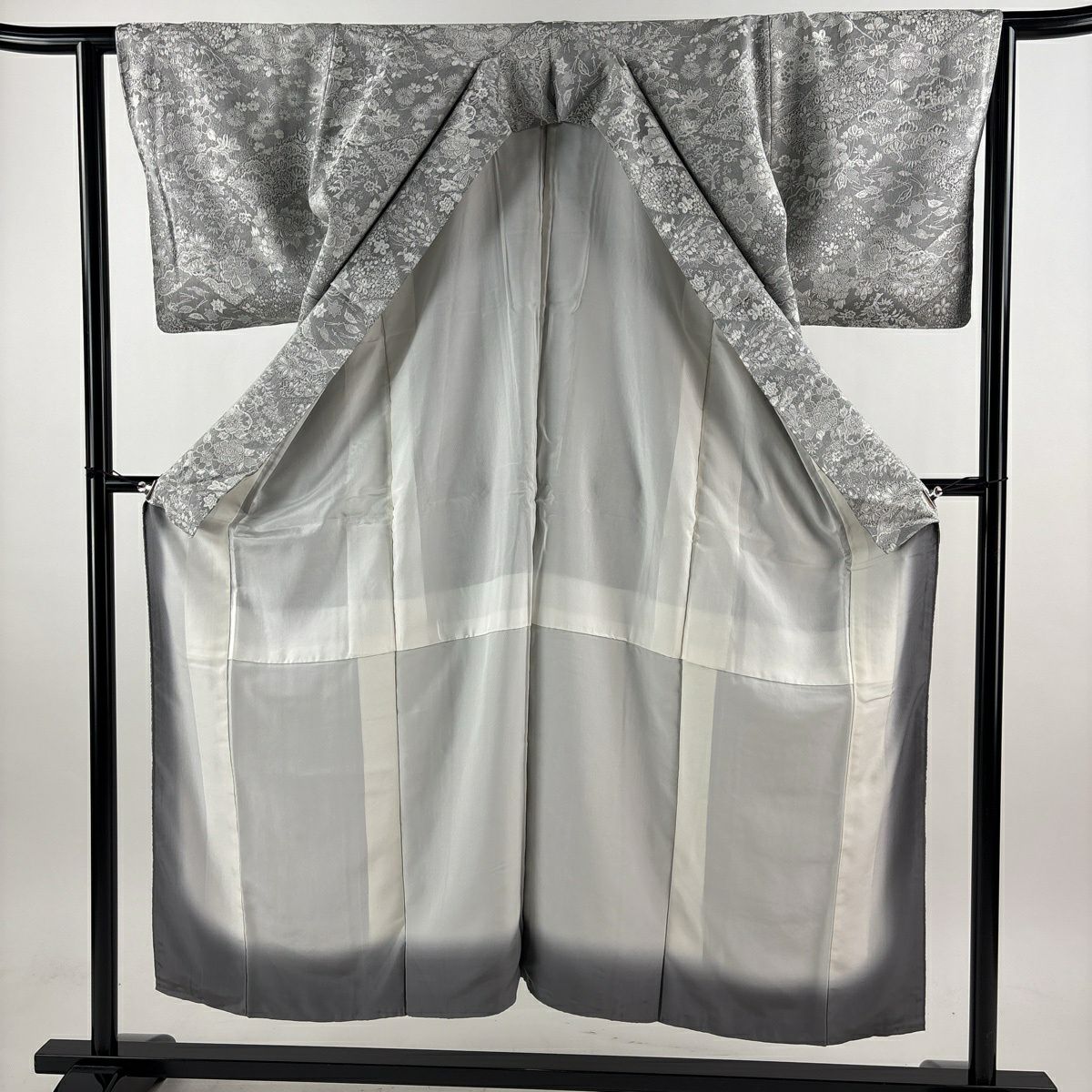 【美品】 小紋 身長151cm 袖長62cm S 雙層 草花紋紋 松樹紋意匠 灰色 純蠶絲 名品級