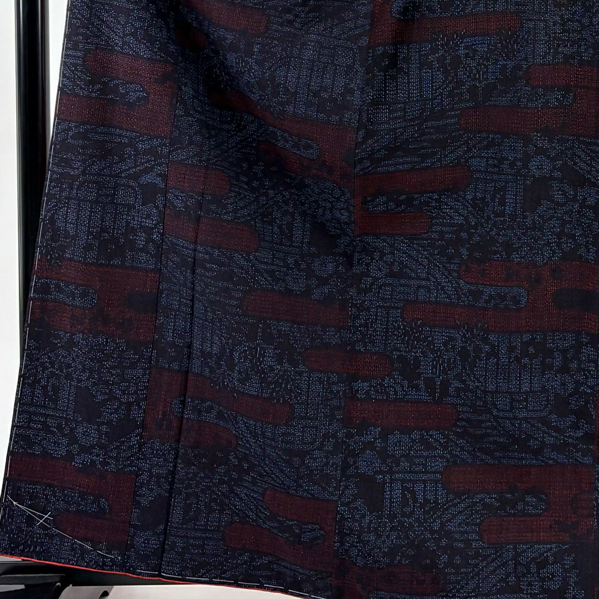 【美品】結城紬織 身長163cm 袖長67cm M 雙層 本場結城紬織 井上商事 證書附帶 ヱ霞 草花紋紋 深藍 純蠶絲 逸品級