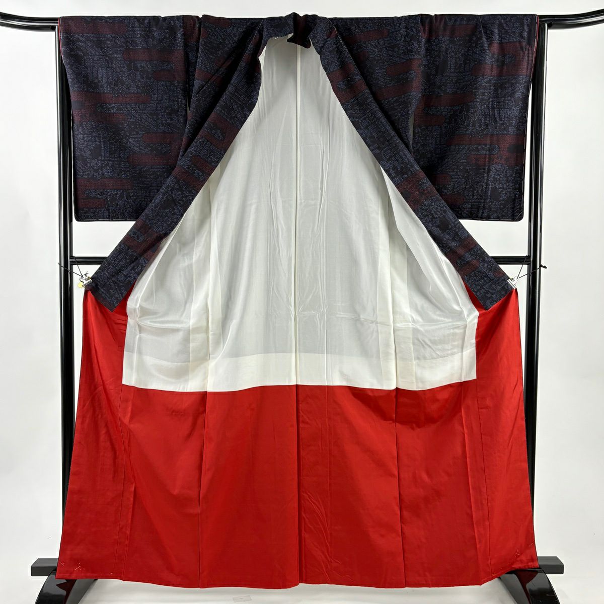 【美品】結城紬織 身長163cm 袖長67cm M 雙層 本場結城紬織 井上商事 證書附帶 ヱ霞 草花紋紋 深藍 純蠶絲 逸品級