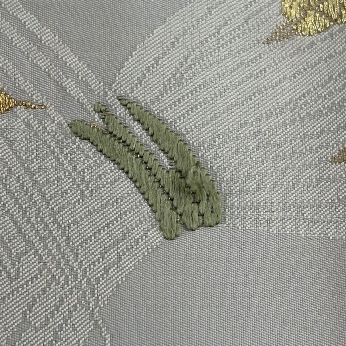 【美品】 袋帶 逸品級 山口美術織物 落款あり 翁祖稲棚文 刺繡 金銀彩 米色 お太鼓柄 純蠶絲