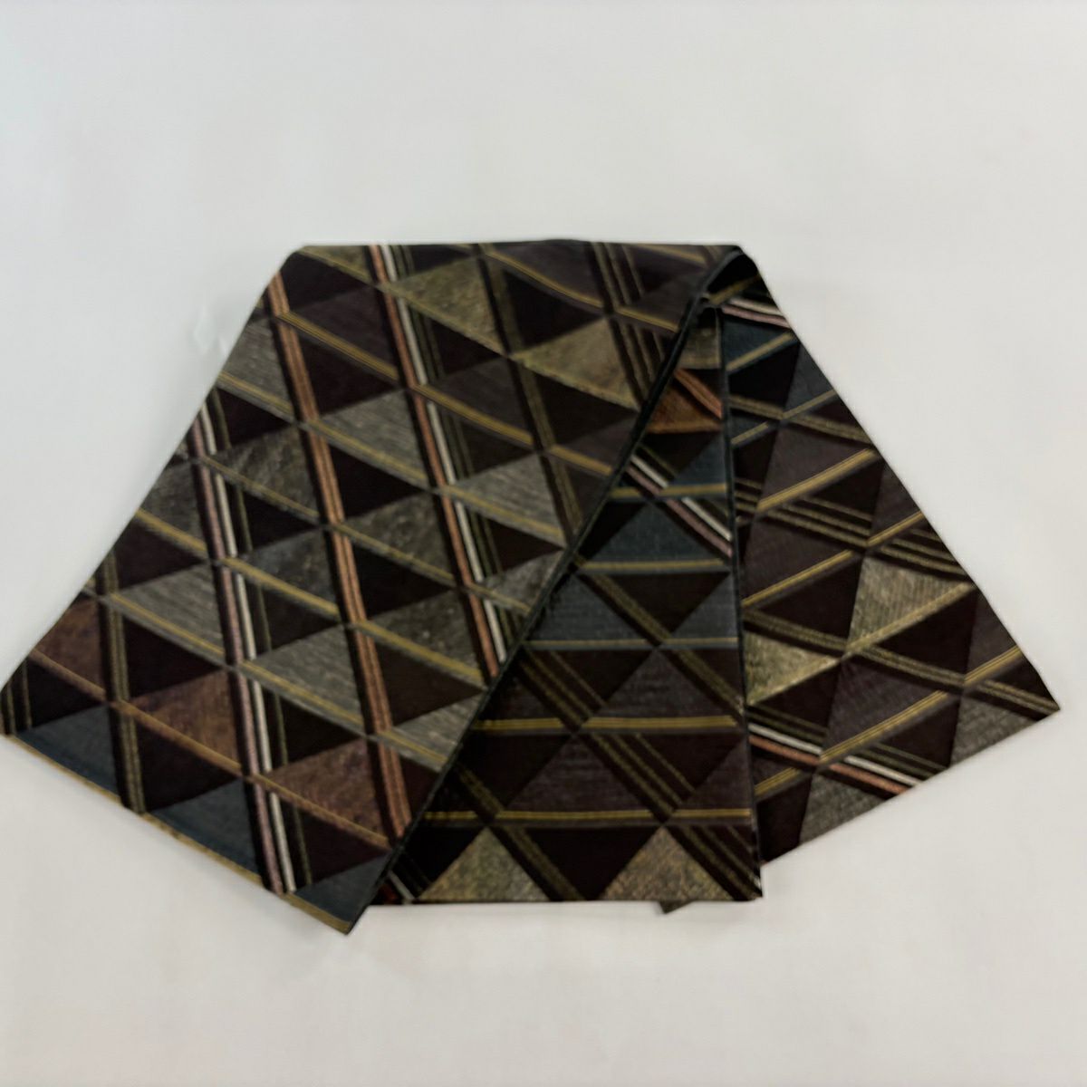 【美品】 袋帶 逸品級 渡文 落款あり 斜紋 鱗 金絲 金金箔 焦茶 六通 純蠶絲