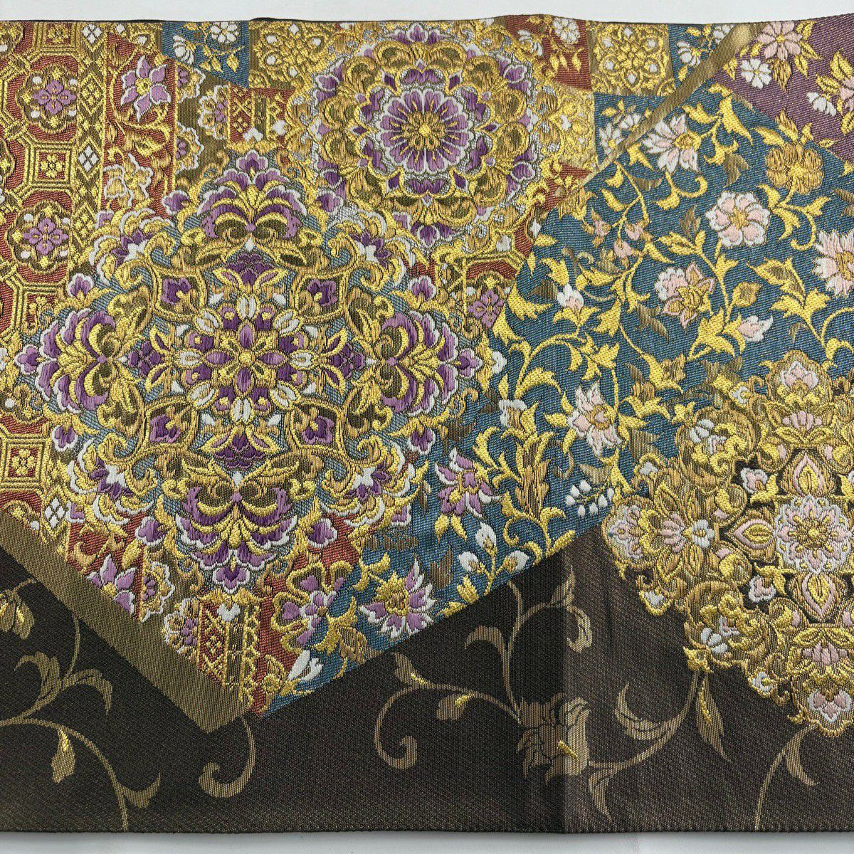【美品】 袋帶 逸品級 じゅらく 落款あり 帝王紫 華紋 花唐草紋 金糸 金茶 お太鼓柄 純蠶絲