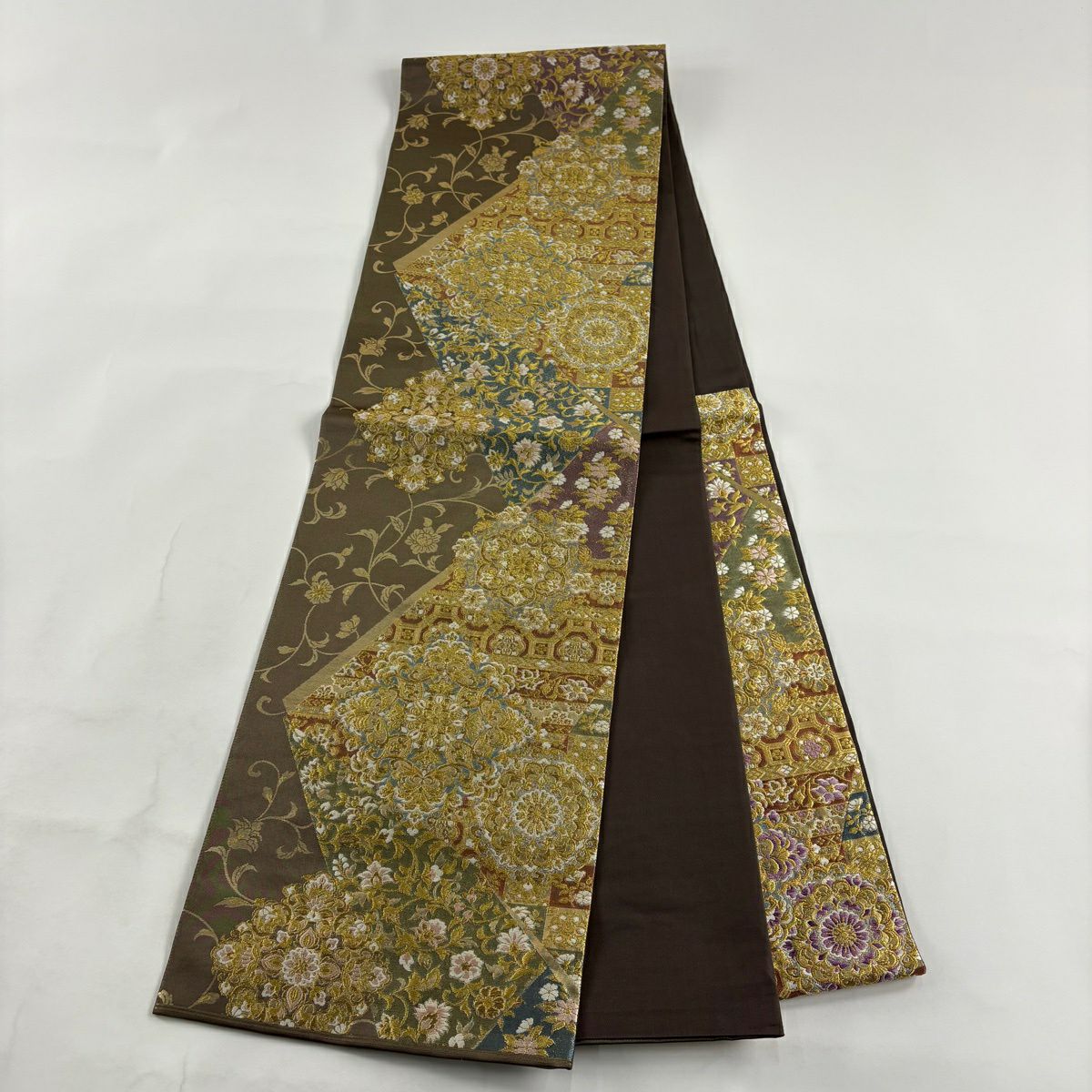 【美品】 袋帶 逸品級 じゅらく 落款あり 帝王紫 華紋 花唐草紋 金糸 金茶 お太鼓柄 純蠶絲