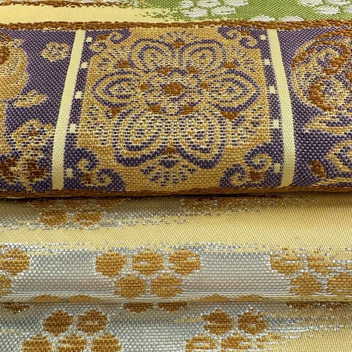 【美品】 名古屋帶 逸品級 龍村美術織物 華紋 動物 金銀彩 米色 純蠶絲