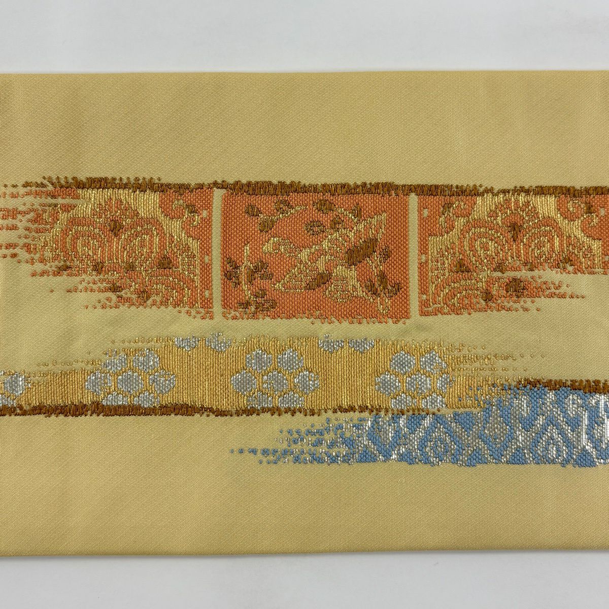 【美品】 名古屋帶 逸品級 龍村美術織物 華紋 動物 金銀彩 米色 純蠶絲