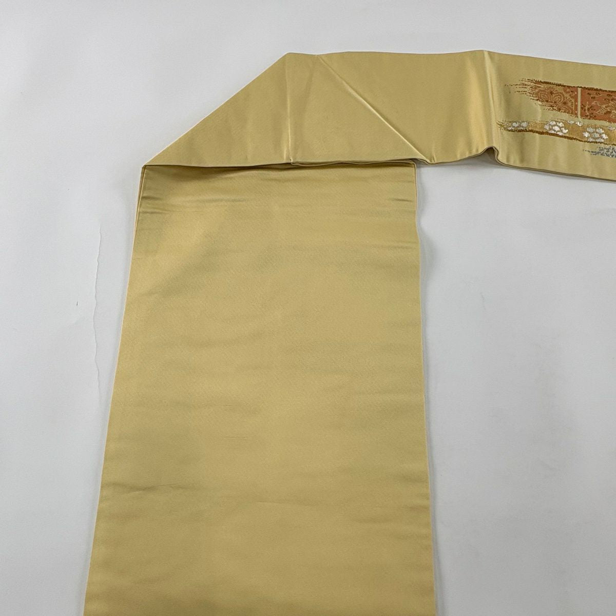 【美品】 名古屋帶 逸品級 龍村美術織物 華紋 動物 金銀彩 米色 純蠶絲