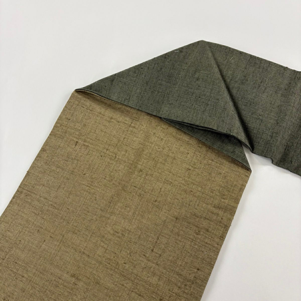 【美品】 名古屋帶 秀品級 紬織織 花唐草紋 幾何學 相良刺繡 刺繡 茶綠 純蠶絲