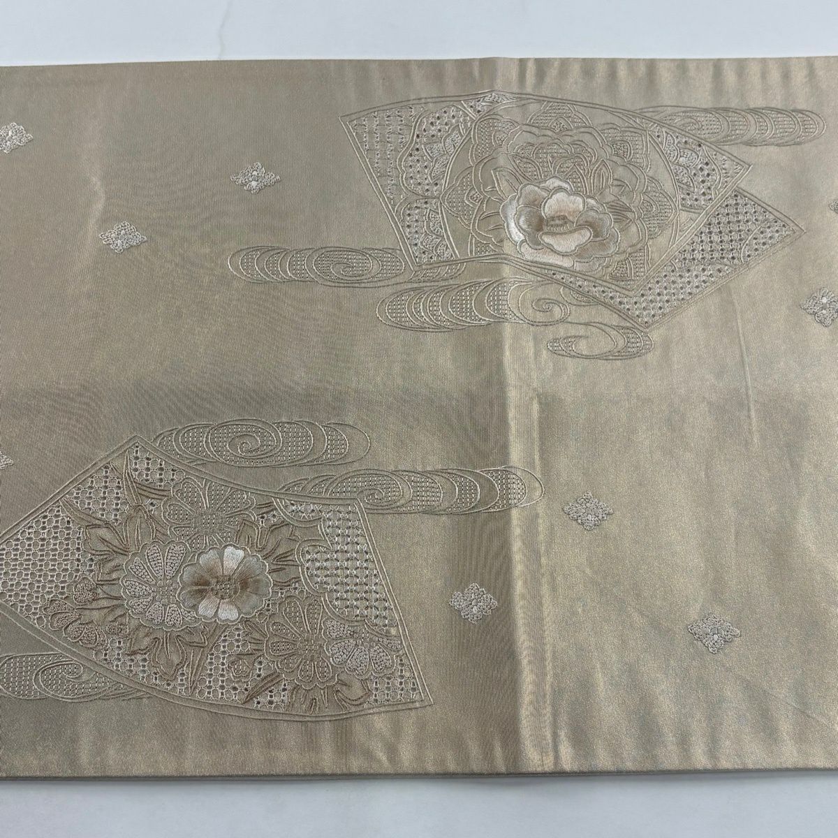 【美品】 袋帶 秀品級 扇子 草花紋刺繡 金金箔 金色 大鼓圖案 純蠶絲