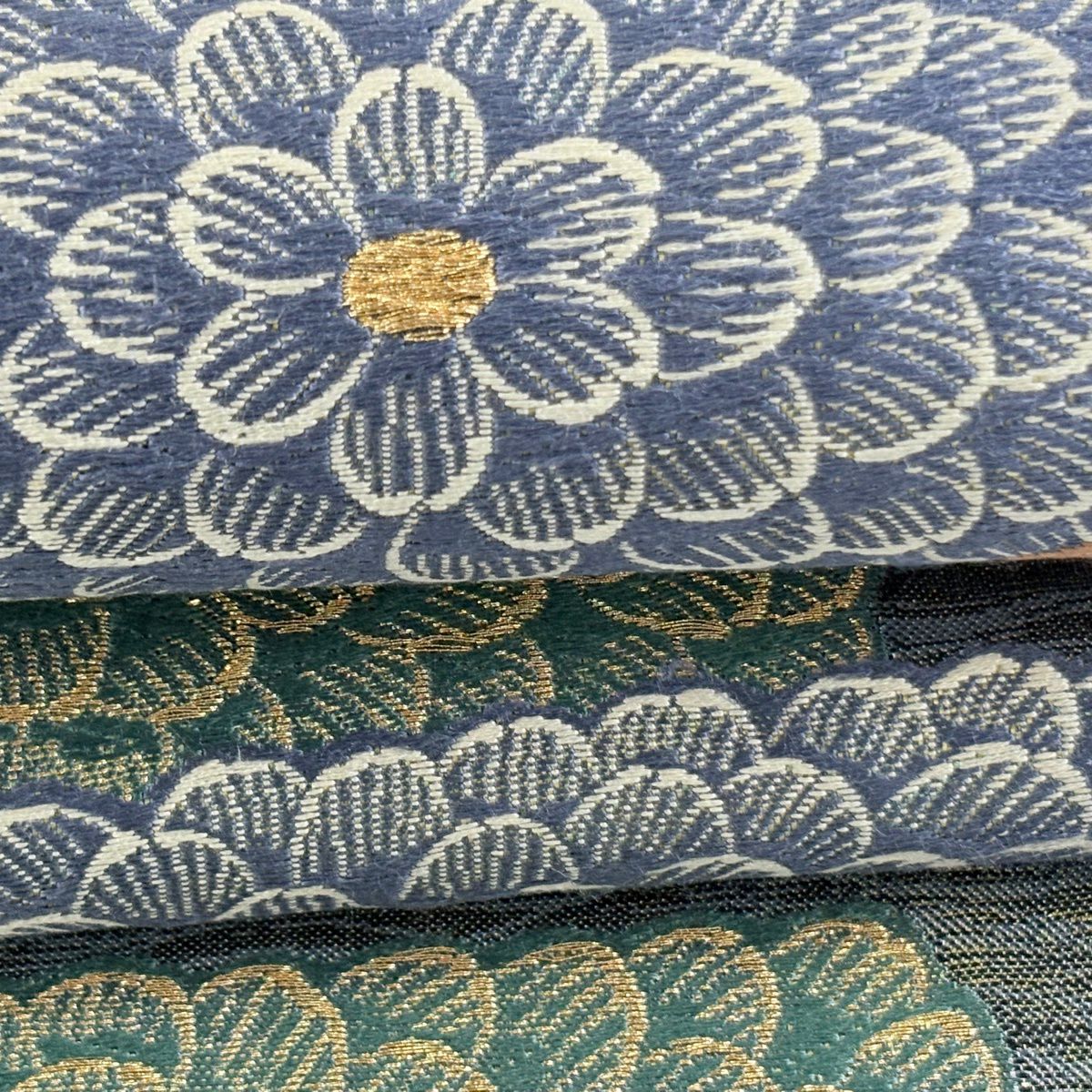 【美品】 袋帶 秀品級 菊花 幾何圖案 唐織 金金箔 灰綠 六通 純蠶絲
