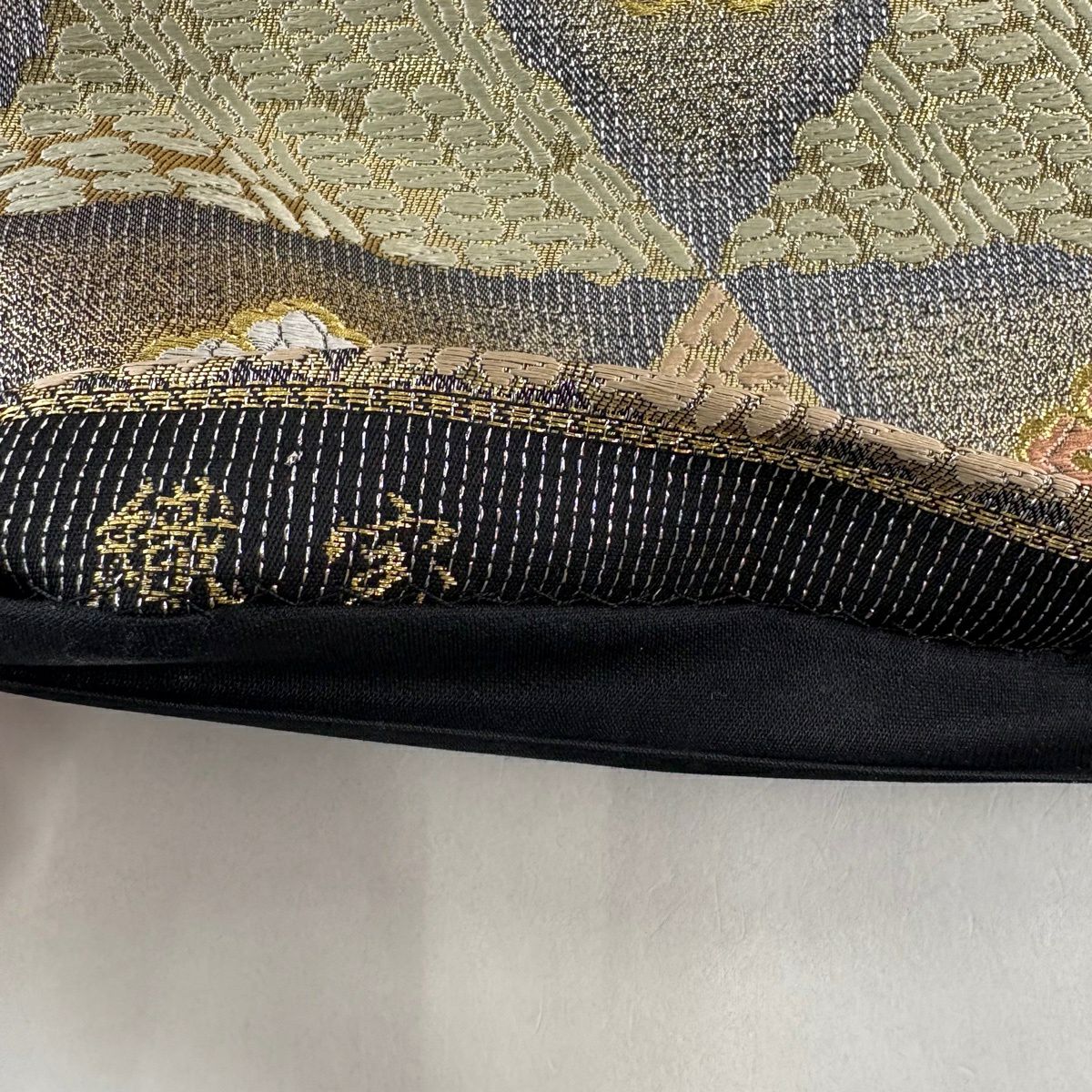 【美品】 袋帶 名品級 花 鱗 刺繡 金絲 黑灰 六通 純蠶絲
