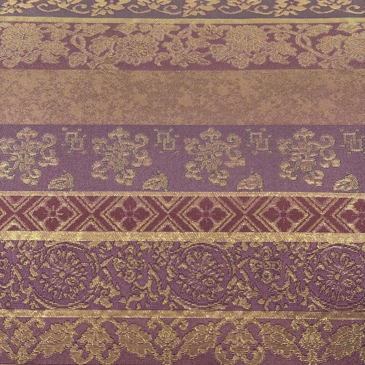 【美品】 袋帶 秀品級 草花紋紋 更紗 金金箔 紅紫 お太鼓柄 純蠶絲