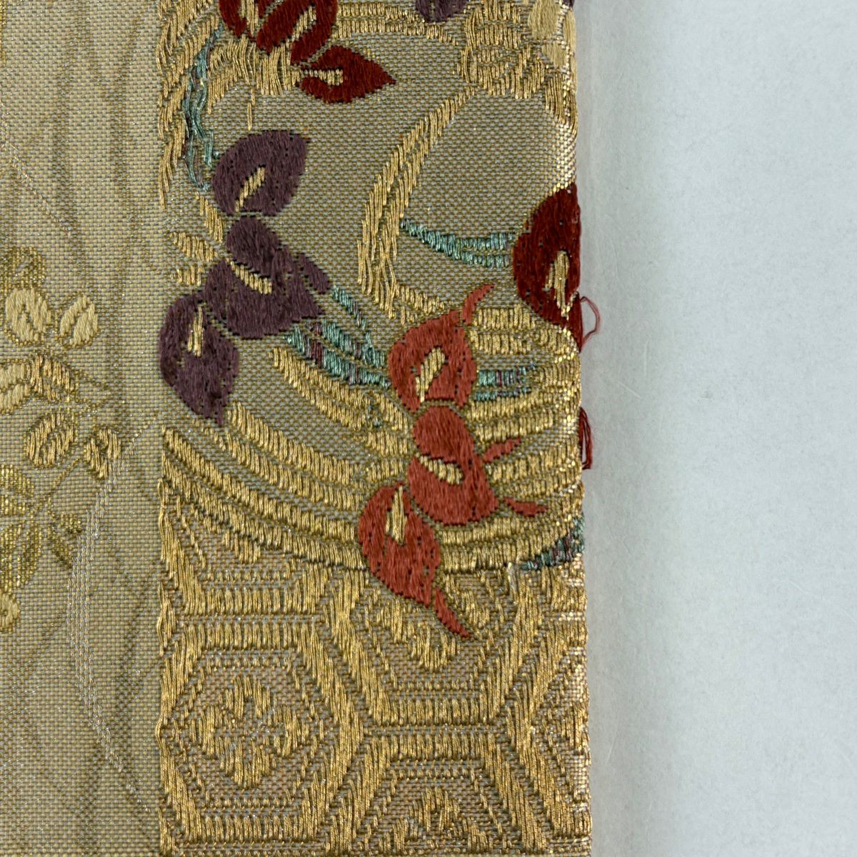 【美品】 袋帶 秀品級 線捲 草花紋 金絲 金金箔 米色 六通 純蠶絲