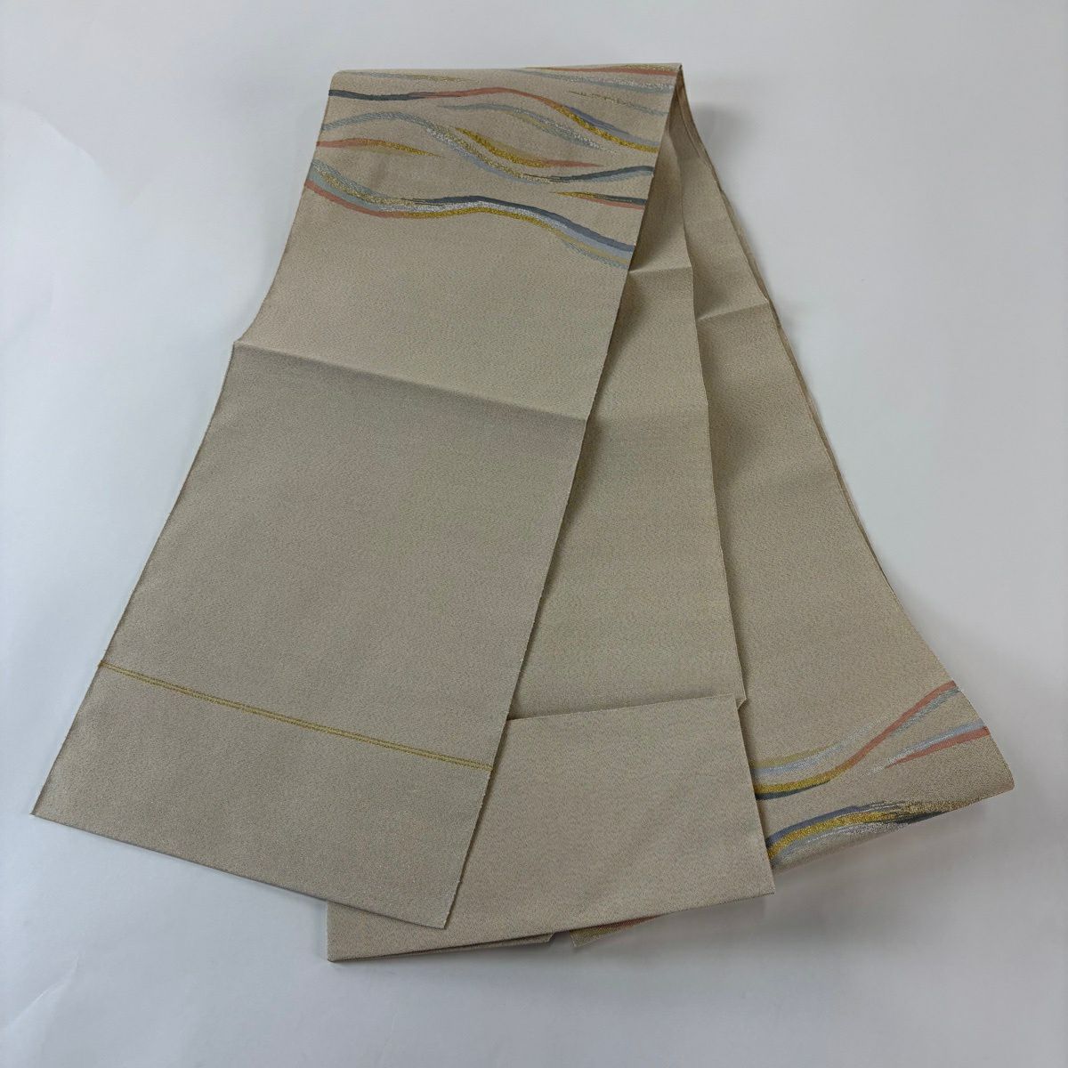 【美品】 名古屋帶 優品級 八寸名古屋帶 松樹葉仕立 幾何學 金銀彩 米色 純蠶絲