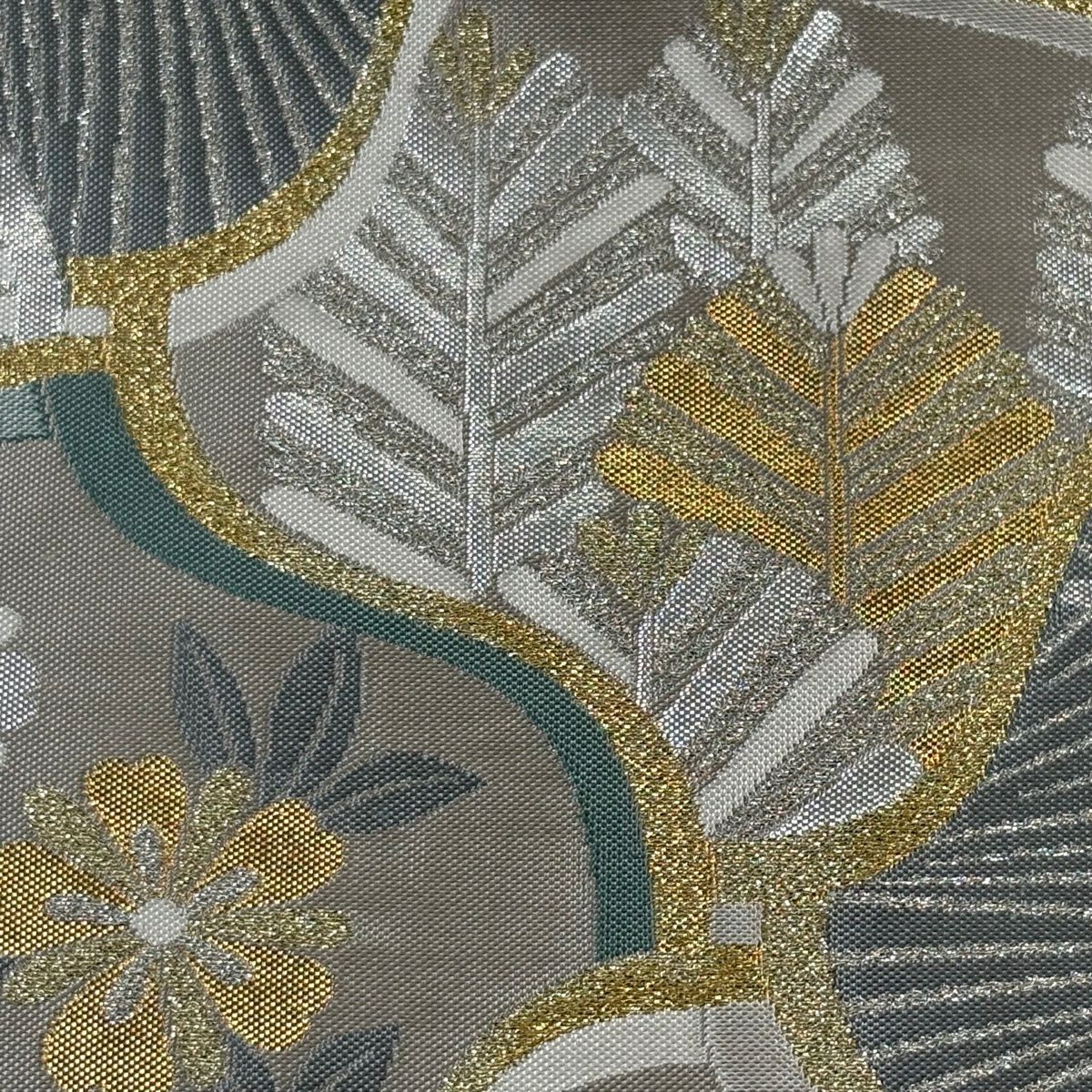 【美品】 袋帶 秀品級 草花紋 若松樹 金金箔 灰白 六通 純蠶絲