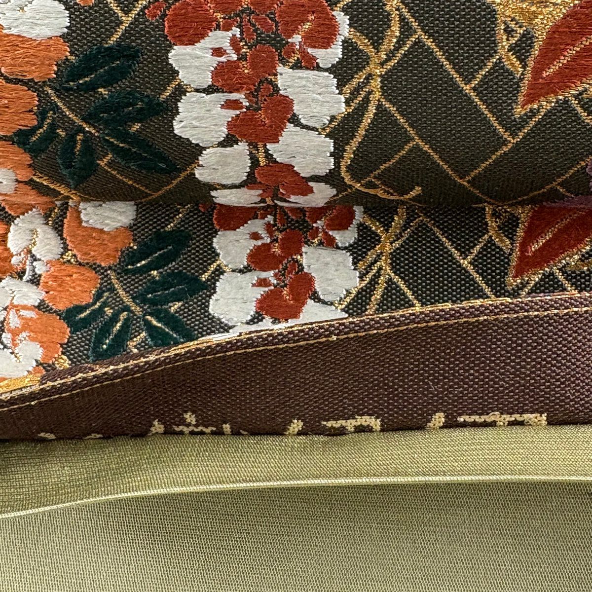 【美品】 袋帶 秀品級 振袖禮服禮服用 源氏車 藤 金絲 唐織 淺茶 六通 純蠶絲