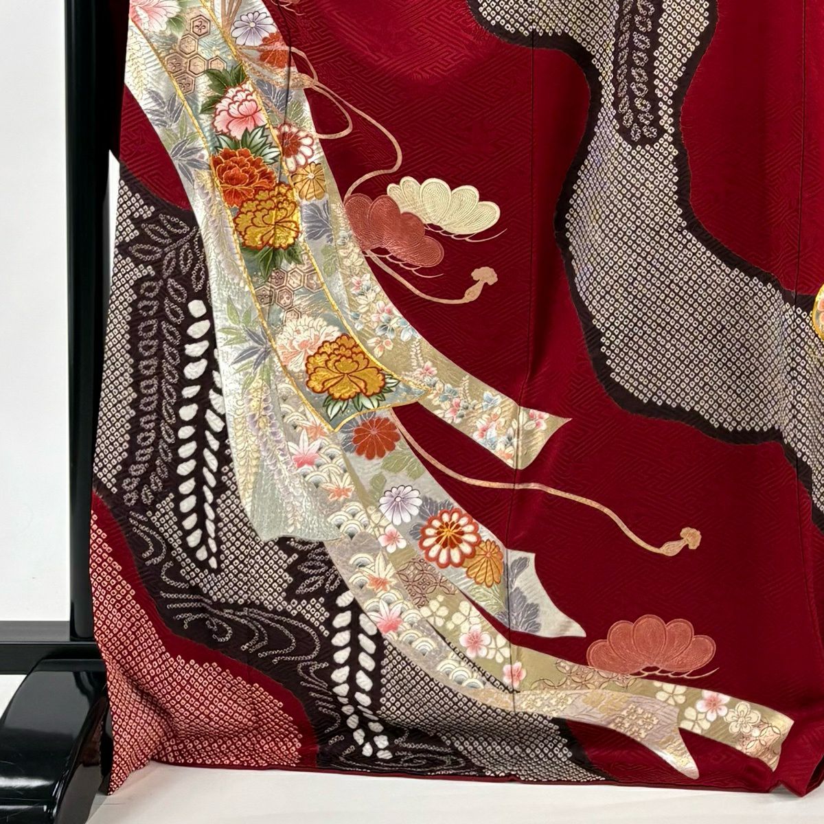 振袖禮服 身長172.5cm 袖長68.5cm L 雙層 熨斗紋 笠松樹 金絲 金銀彩 紅 純蠶絲 秀品級