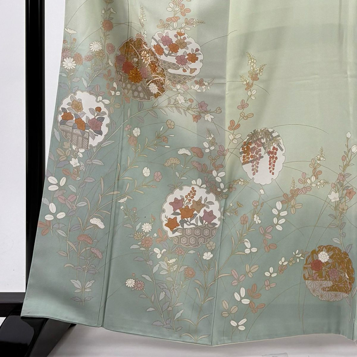 【美品】訪問服 身長165cm 袖長66.5cm M 雙層 落款あり 秋草 雪輪 金絲 金銀彩 淺綠 純蠶絲 秀品級